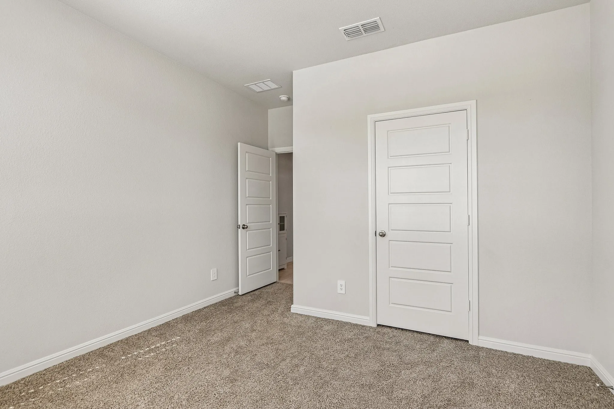 Single Family Residence For Sale in Denton County , 617 Amber Fields Drive, Krum, Texas 76249, 4 Bedroom, 2 Bathroom, 2 Garage spaces, 1,773 Sqft, built in 2025, mls#21389579, Real Estate Agent in Krum, Homes For Sale in Denton county, Homes For Sale in Krum, Realtor in Krum Texas, Real Estate Brokerage Independent Realty Texas, Luminita Cordes Realtor