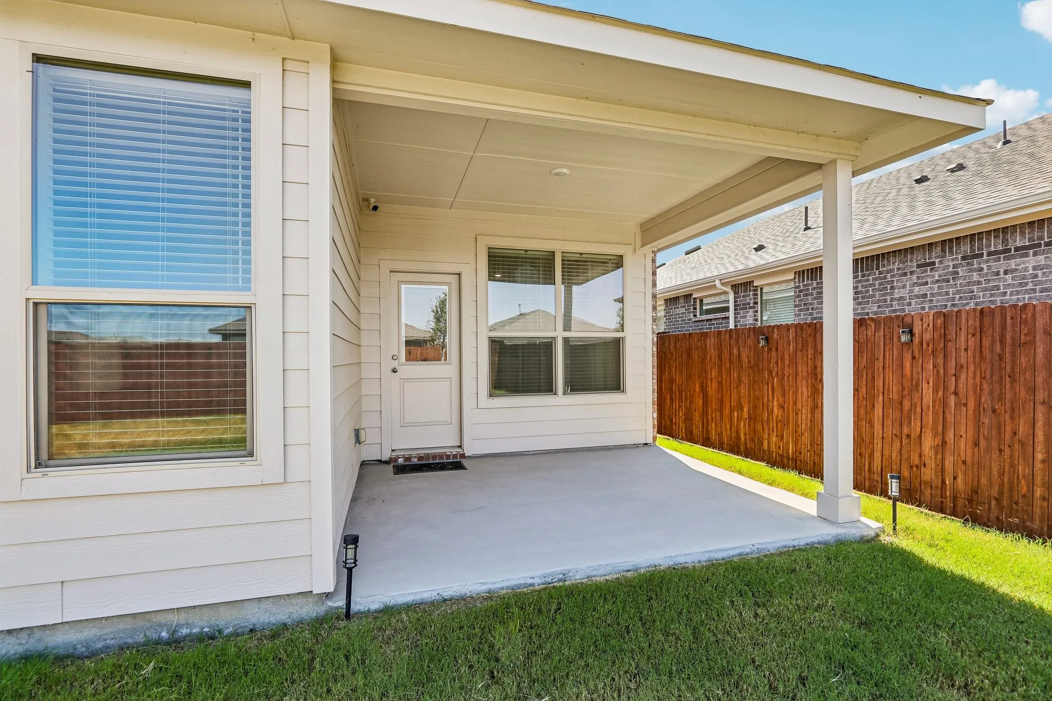 Single Family Residence For Sale in Denton County , 617 Amber Fields Drive, Krum, Texas 76249, 4 Bedroom, 2 Bathroom, 2 Garage spaces, 1,773 Sqft, built in 2025, mls#21389579, Real Estate Agent in Krum, Homes For Sale in Denton county, Homes For Sale in Krum, Realtor in Krum Texas, Real Estate Brokerage Independent Realty Texas, Luminita Cordes Realtor