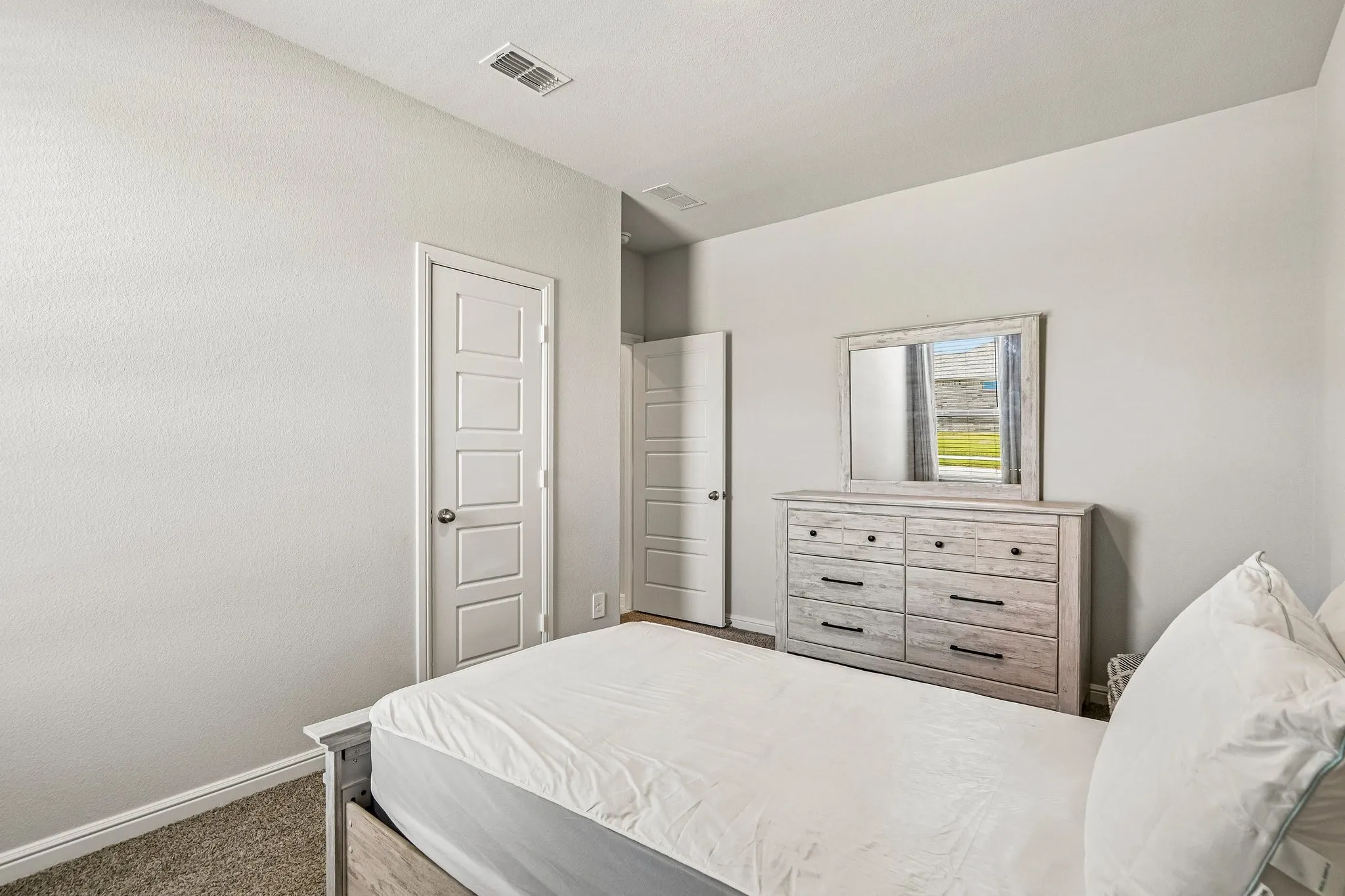 Single Family Residence For Sale in Denton County , 617 Amber Fields Drive, Krum, Texas 76249, 4 Bedroom, 2 Bathroom, 2 Garage spaces, 1,773 Sqft, built in 2025, mls#21389579, Real Estate Agent in Krum, Homes For Sale in Denton county, Homes For Sale in Krum, Realtor in Krum Texas, Real Estate Brokerage Independent Realty Texas, Luminita Cordes Realtor