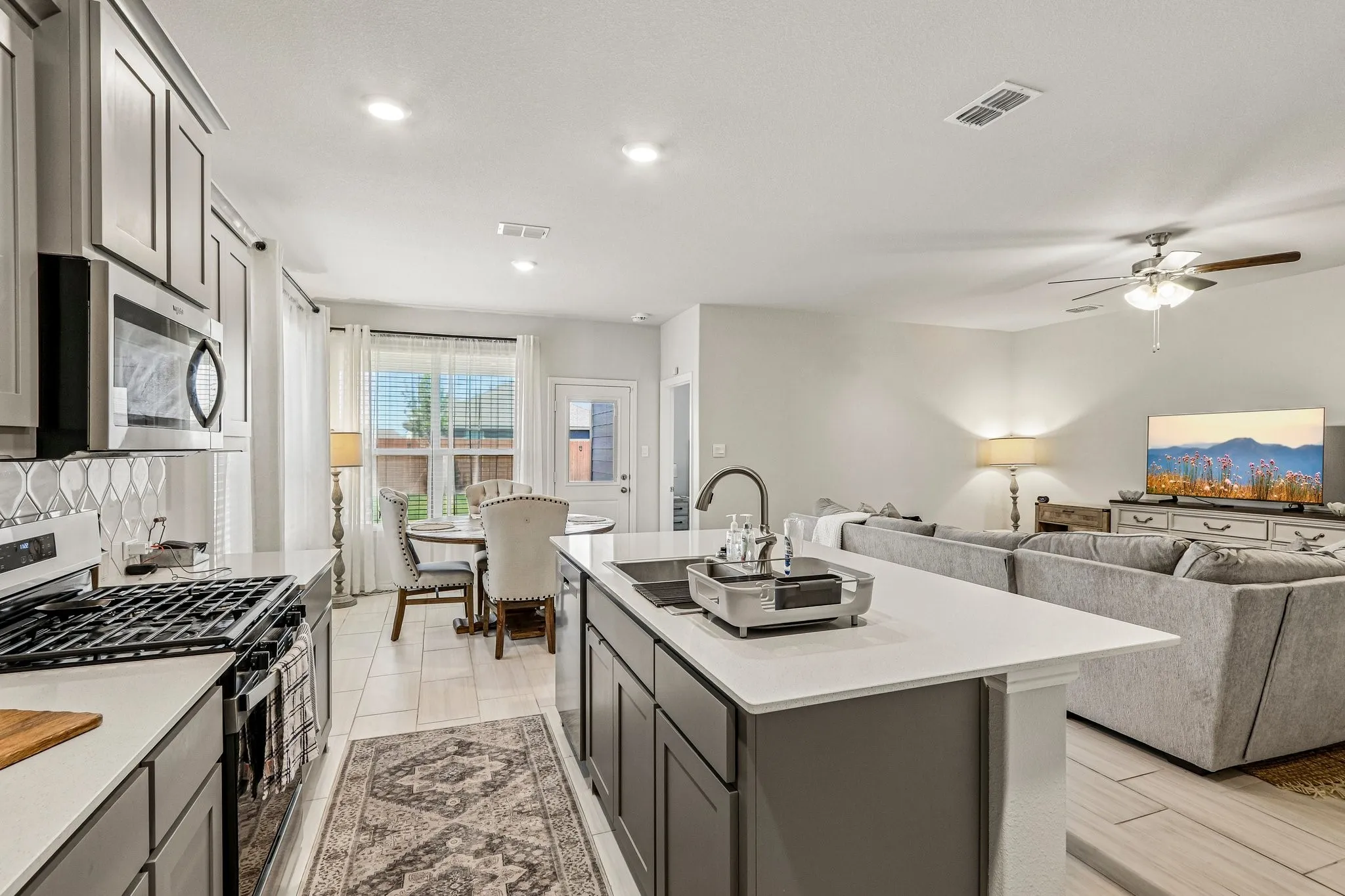 Single Family Residence For Sale in Denton County , 617 Amber Fields Drive, Krum, Texas 76249, 4 Bedroom, 2 Bathroom, 2 Garage spaces, 1,773 Sqft, built in 2025, mls#21389579, Real Estate Agent in Krum, Homes For Sale in Denton county, Homes For Sale in Krum, Realtor in Krum Texas, Real Estate Brokerage Independent Realty Texas, Luminita Cordes Realtor