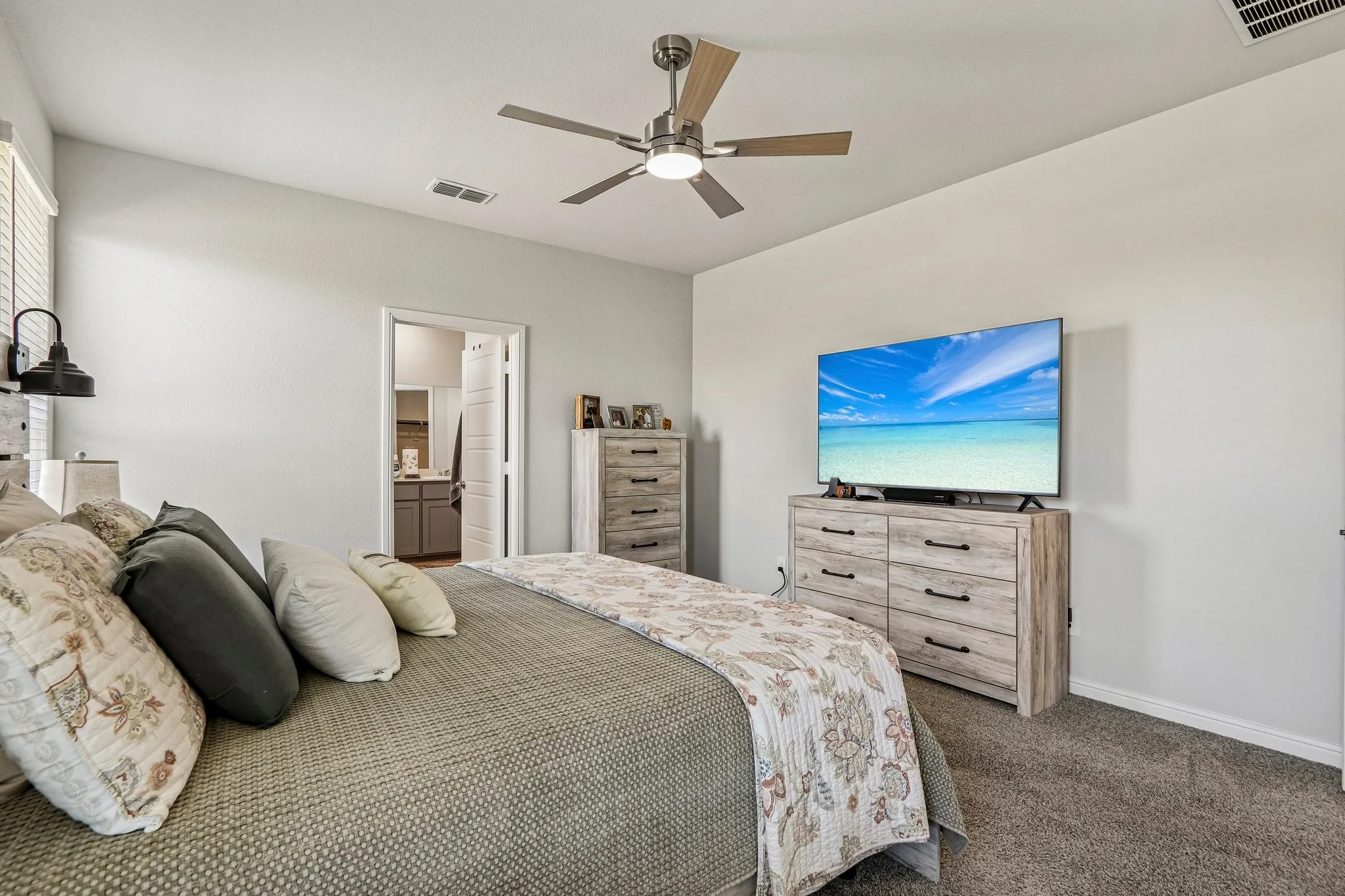 Single Family Residence For Sale in Denton County , 617 Amber Fields Drive, Krum, Texas 76249, 4 Bedroom, 2 Bathroom, 2 Garage spaces, 1,773 Sqft, built in 2025, mls#21389579, Real Estate Agent in Krum, Homes For Sale in Denton county, Homes For Sale in Krum, Realtor in Krum Texas, Real Estate Brokerage Independent Realty Texas, Luminita Cordes Realtor