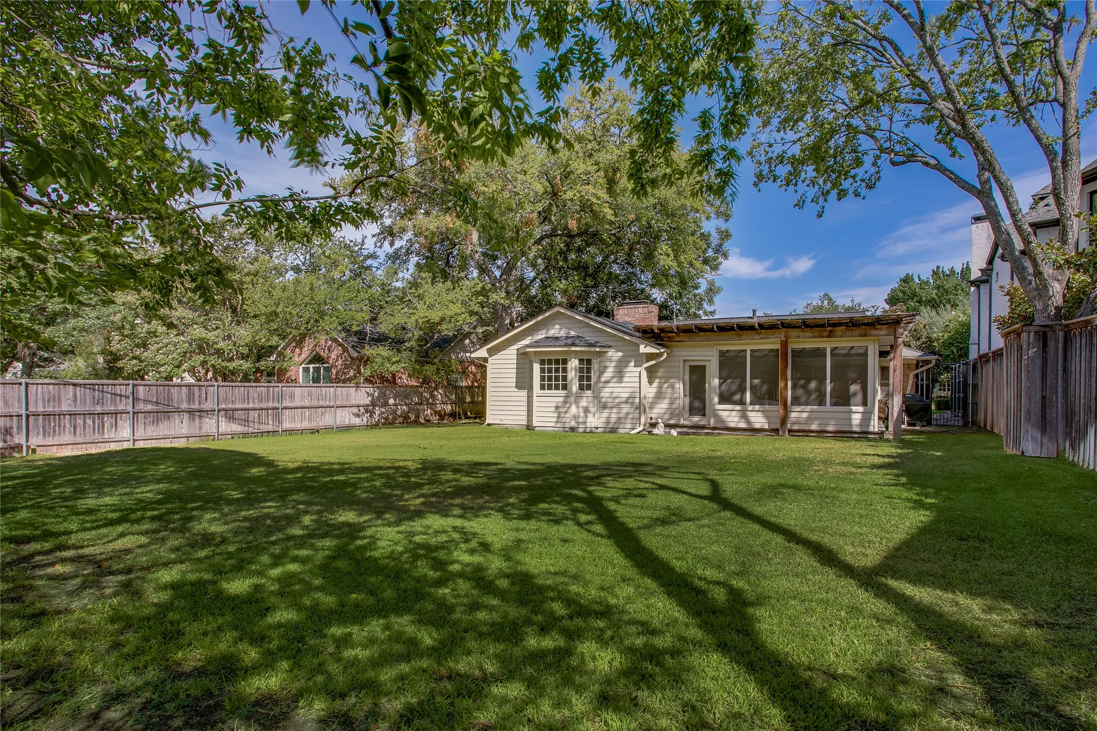 Improved Land For Sale in Dallas County , 6622 Stichter Avenue, Dallas, Texas 75230, 0, 0, Garage spaces, 0 Sqft, built in 1954, mls#21394185, Real Estate Agent in Dallas, Homes For Sale in Dallas county, Homes For Sale in Dallas, Realtor in Dallas Texas, Real Estate Brokerage Independent Realty Texas, Luminita Cordes Realtor