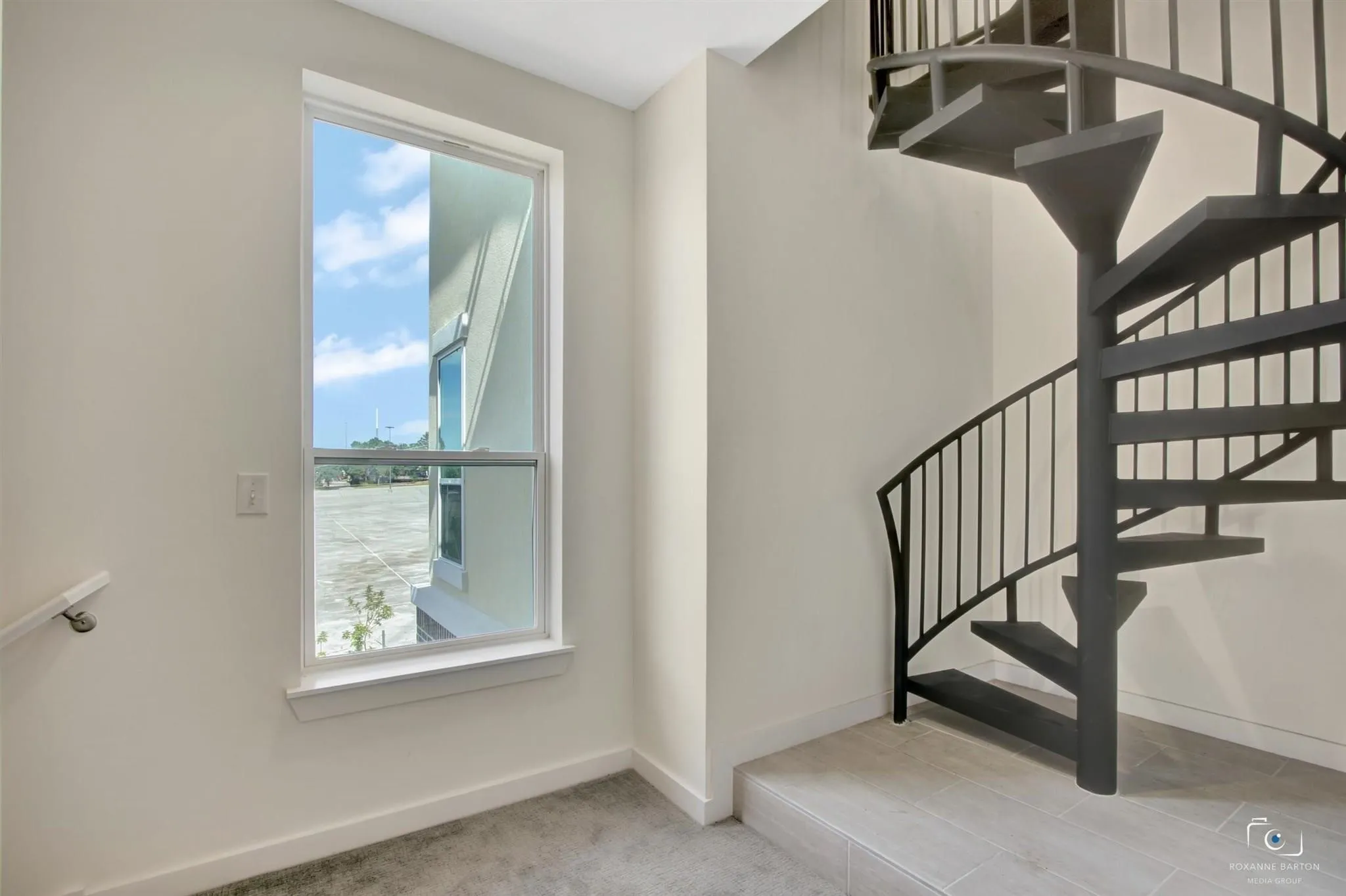 Townhouse For Rent in Tarrant County , 1211 Beaconsfield Lane 611, Arlington, Texas 76011, 1 Bedroom, 2 Bathroom, 2 Garage spaces, 1,324 Sqft, built in 2018, mls#21397983, Real Estate Agent in Arlington, Homes For Rent in Tarrant county, Homes For Rent in Arlington, Realtor in Arlington Texas, Real Estate Brokerage Independent Realty Texas, Luminita Cordes Realtor