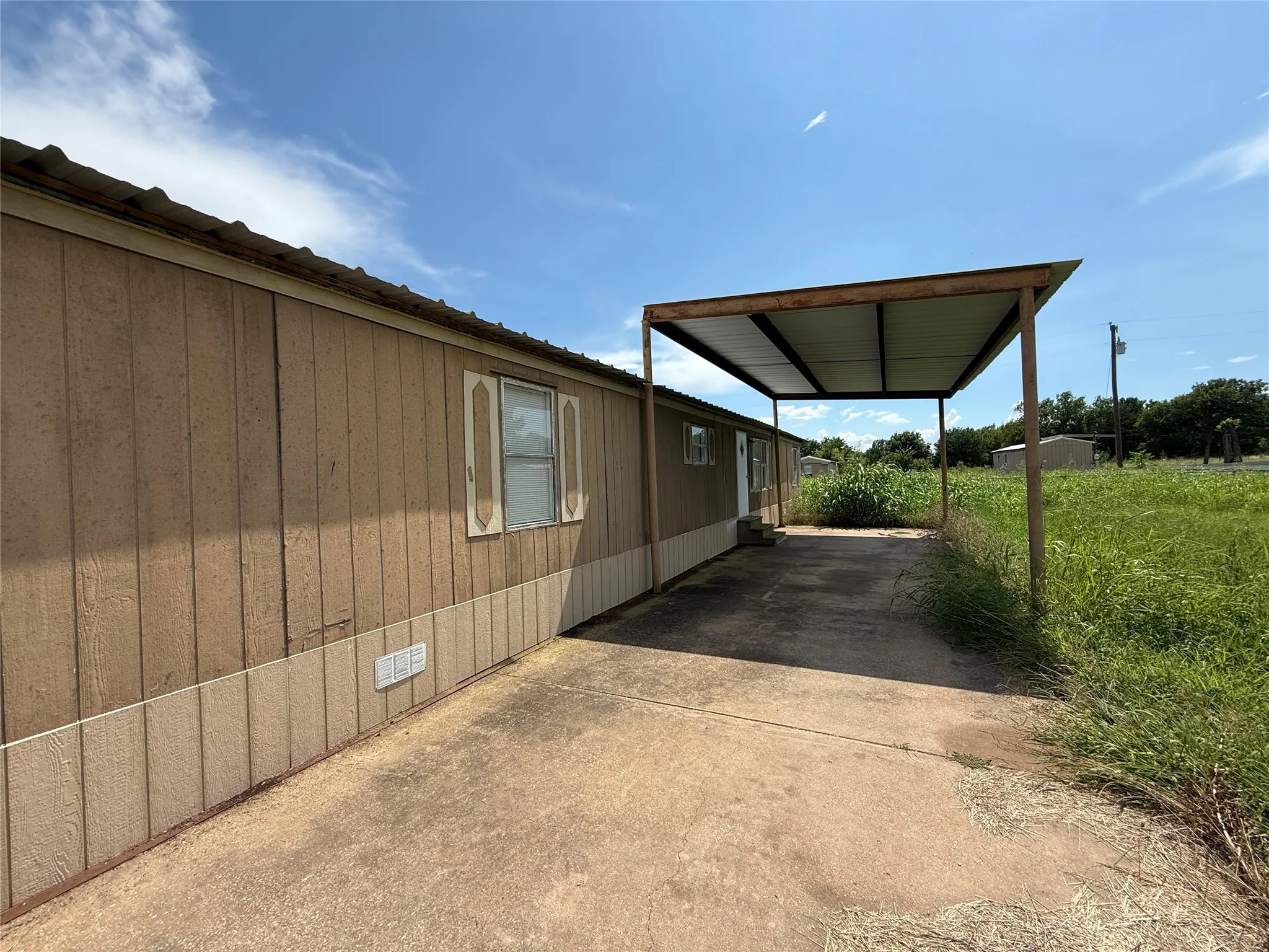 Mobile Home For Rent in Ellis County , 3277 Hidalgo D, Waxahachie, Texas 75167, 2 Bedroom, 1 Bathroom, Garage spaces, 800 Sqft, built in 1980, mls#21397993, Real Estate Agent in Waxahachie, Homes For Rent in Ellis county, Homes For Rent in Waxahachie, Realtor in Waxahachie Texas, Real Estate Brokerage Independent Realty Texas, Luminita Cordes Realtor