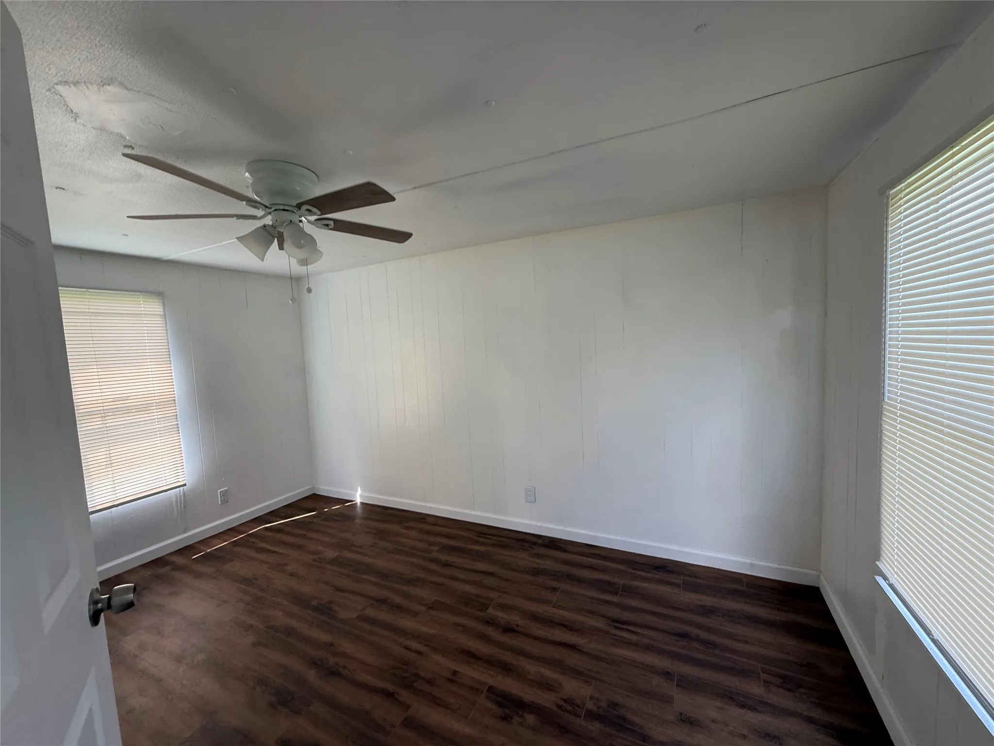 Mobile Home For Rent in Ellis County , 3277 Hidalgo D, Waxahachie, Texas 75167, 2 Bedroom, 1 Bathroom, Garage spaces, 800 Sqft, built in 1980, mls#21397993, Real Estate Agent in Waxahachie, Homes For Rent in Ellis county, Homes For Rent in Waxahachie, Realtor in Waxahachie Texas, Real Estate Brokerage Independent Realty Texas, Luminita Cordes Realtor