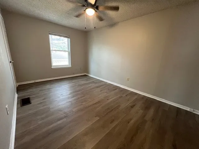 Duplex For Rent in Taylor County , 1019 Ruswood Drive 1017, Abilene, Texas 79601, 3 Bedroom, 2 Bathroom, 2 Garage spaces, 1,352 Sqft, built in 1976, mls#21397998, Real Estate Agent in Abilene, Homes For Rent in Taylor county, Homes For Rent in Abilene, Realtor in Abilene Texas, Real Estate Brokerage Independent Realty Texas, Luminita Cordes Realtor