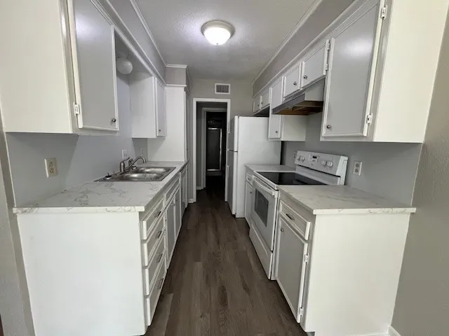 Duplex For Rent in Taylor County , 1019 Ruswood Drive 1017, Abilene, Texas 79601, 3 Bedroom, 2 Bathroom, 2 Garage spaces, 1,352 Sqft, built in 1976, mls#21397998, Real Estate Agent in Abilene, Homes For Rent in Taylor county, Homes For Rent in Abilene, Realtor in Abilene Texas, Real Estate Brokerage Independent Realty Texas, Luminita Cordes Realtor