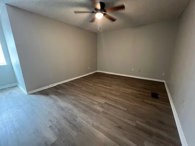 Duplex For Rent in Taylor County , 1019 Ruswood Drive 1017, Abilene, Texas 79601, 3 Bedroom, 2 Bathroom, 2 Garage spaces, 1,352 Sqft, built in 1976, mls#21397998, Real Estate Agent in Abilene, Homes For Rent in Taylor county, Homes For Rent in Abilene, Realtor in Abilene Texas, Real Estate Brokerage Independent Realty Texas, Luminita Cordes Realtor