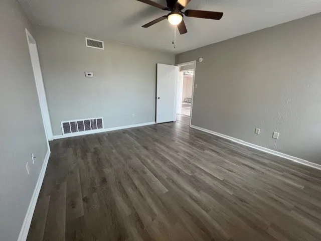 Duplex For Rent in Taylor County , 1019 Ruswood Drive 1017, Abilene, Texas 79601, 3 Bedroom, 2 Bathroom, 2 Garage spaces, 1,352 Sqft, built in 1976, mls#21397998, Real Estate Agent in Abilene, Homes For Rent in Taylor county, Homes For Rent in Abilene, Realtor in Abilene Texas, Real Estate Brokerage Independent Realty Texas, Luminita Cordes Realtor