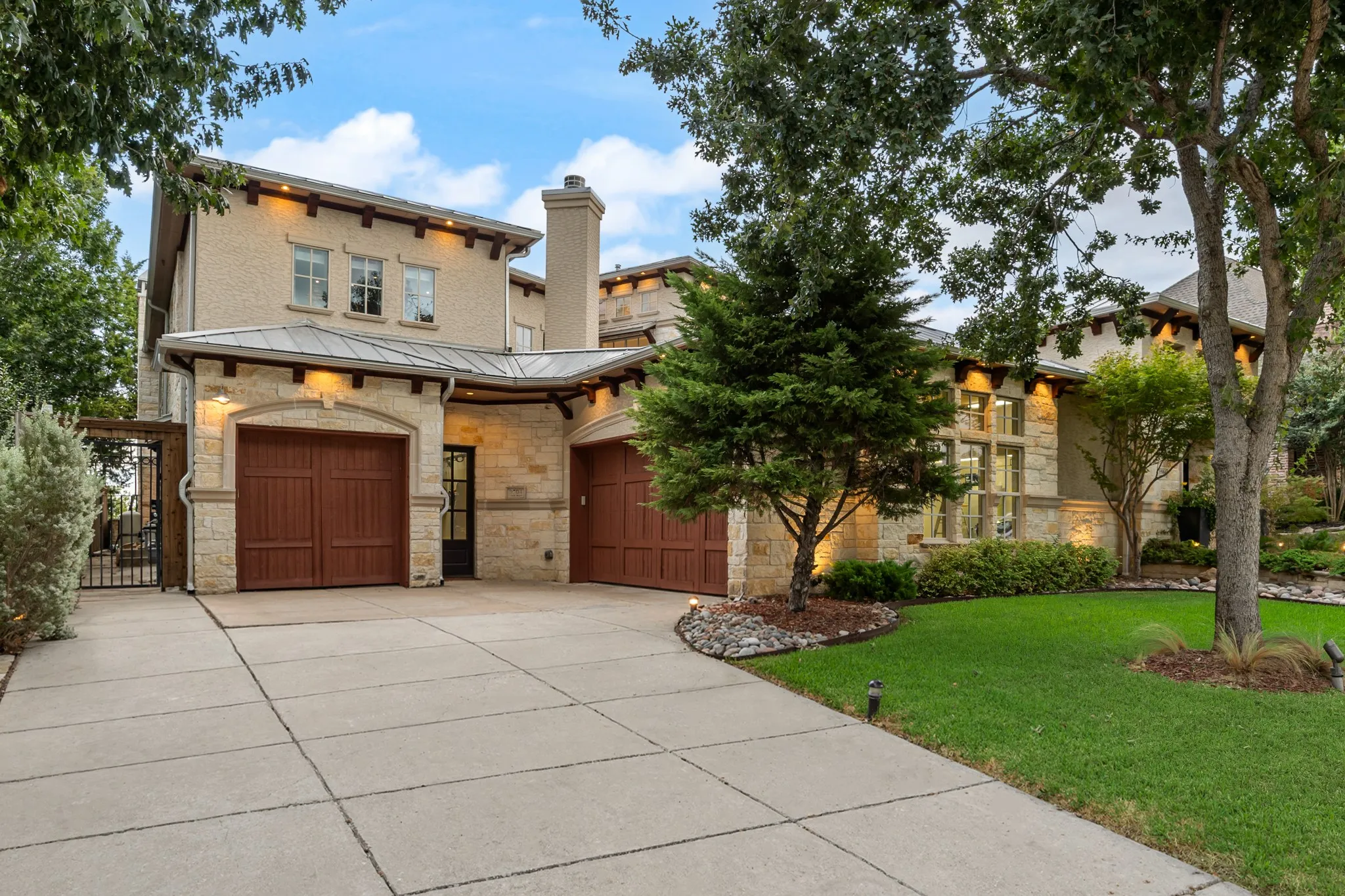 Single Family Residence For Sale in Collin County , 3504 Cedar Bluff Drive, Mc Kinney, Texas 75072, 4 Bedroom, 4 Bathroom, 3 Garage spaces, 4,806 Sqft, built in 2011, mls#21393850, Real Estate Agent in Mc Kinney, Homes For Sale in Collin county, Homes For Sale in Mc Kinney, Realtor in Mc Kinney Texas, Real Estate Brokerage Independent Realty Texas, Luminita Cordes Realtor