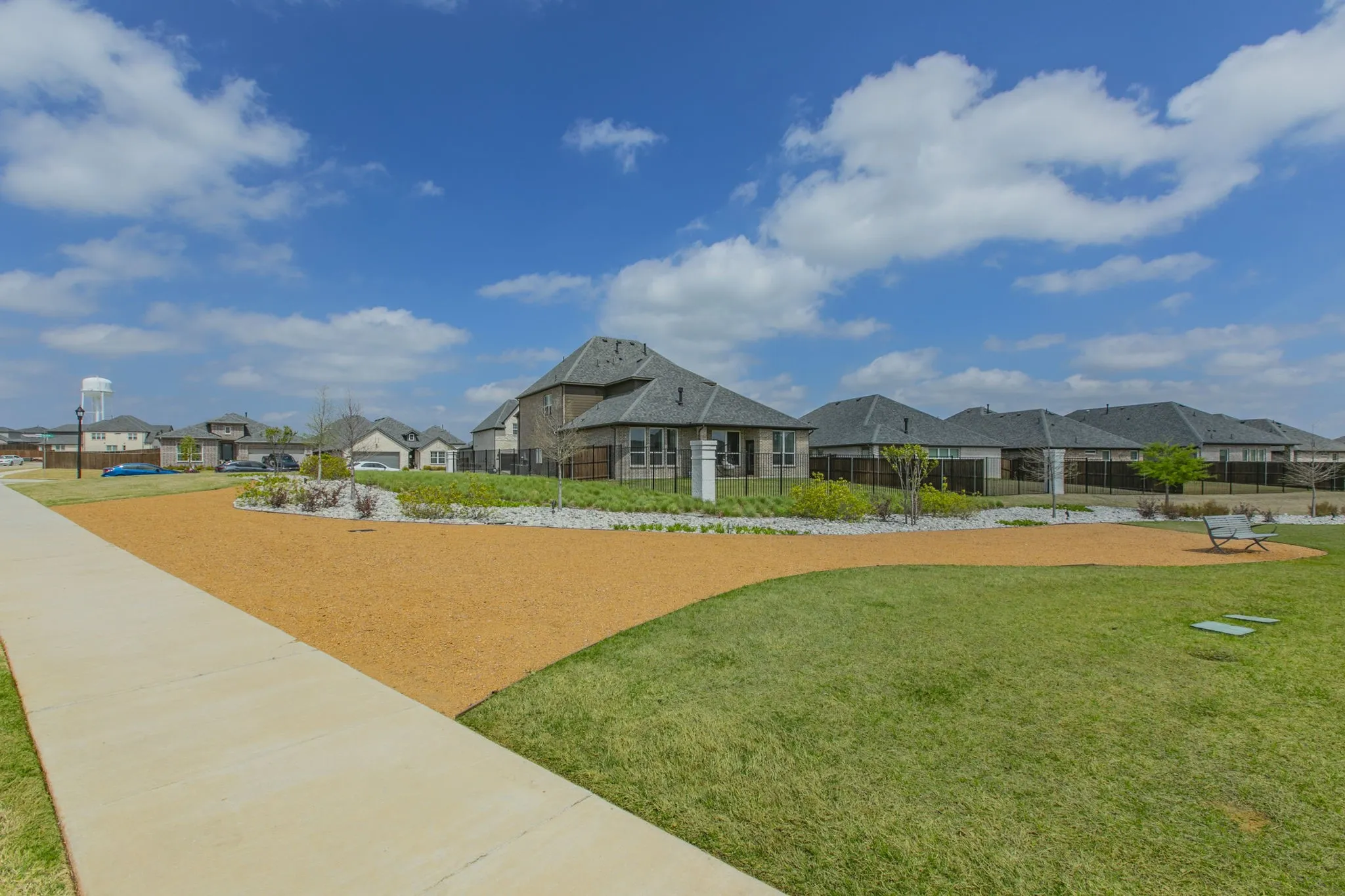 View of home's community with a residential view