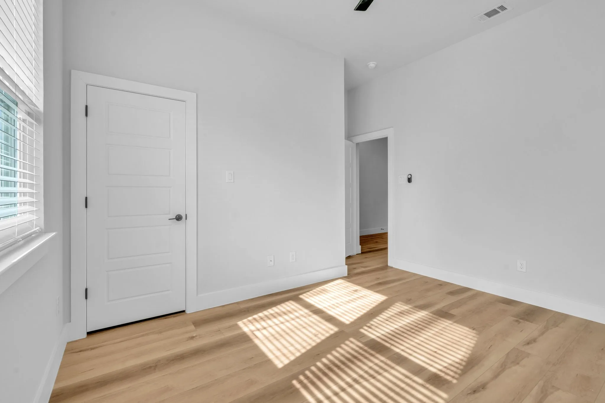 Single Family Residence For Sale in Dallas County , 2731 Maurine F. Bailey Way, Dallas, Texas 75215, 3 Bedroom, 3 Bathroom, 2 Garage spaces, 1,650 Sqft, built in 2023, mls#21397668, Real Estate Agent in Dallas, Homes For Sale in Dallas county, Homes For Sale in Dallas, Realtor in Dallas Texas, Real Estate Brokerage Independent Realty Texas, Luminita Cordes Realtor