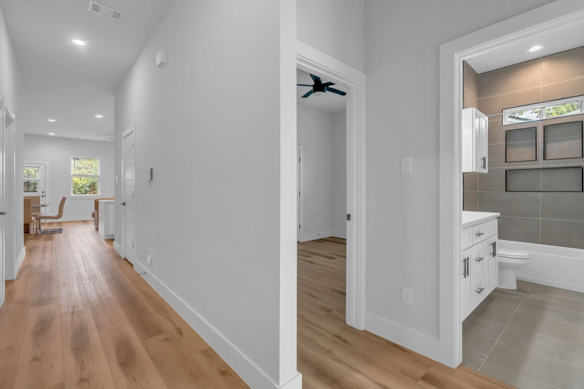 Single Family Residence For Sale in Dallas County , 2731 Maurine F. Bailey Way, Dallas, Texas 75215, 3 Bedroom, 3 Bathroom, 2 Garage spaces, 1,650 Sqft, built in 2023, mls#21397668, Real Estate Agent in Dallas, Homes For Sale in Dallas county, Homes For Sale in Dallas, Realtor in Dallas Texas, Real Estate Brokerage Independent Realty Texas, Luminita Cordes Realtor