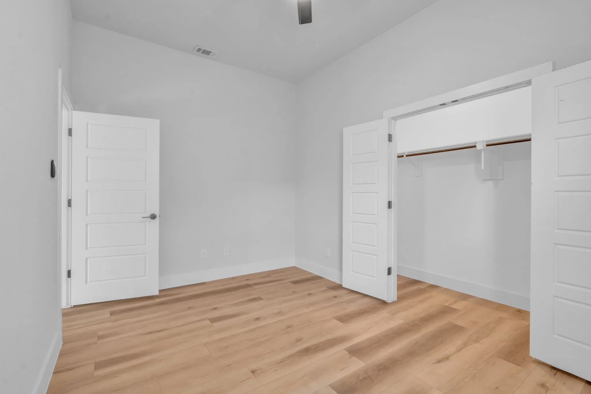Single Family Residence For Sale in Dallas County , 2731 Maurine F. Bailey Way, Dallas, Texas 75215, 3 Bedroom, 3 Bathroom, 2 Garage spaces, 1,650 Sqft, built in 2023, mls#21397668, Real Estate Agent in Dallas, Homes For Sale in Dallas county, Homes For Sale in Dallas, Realtor in Dallas Texas, Real Estate Brokerage Independent Realty Texas, Luminita Cordes Realtor