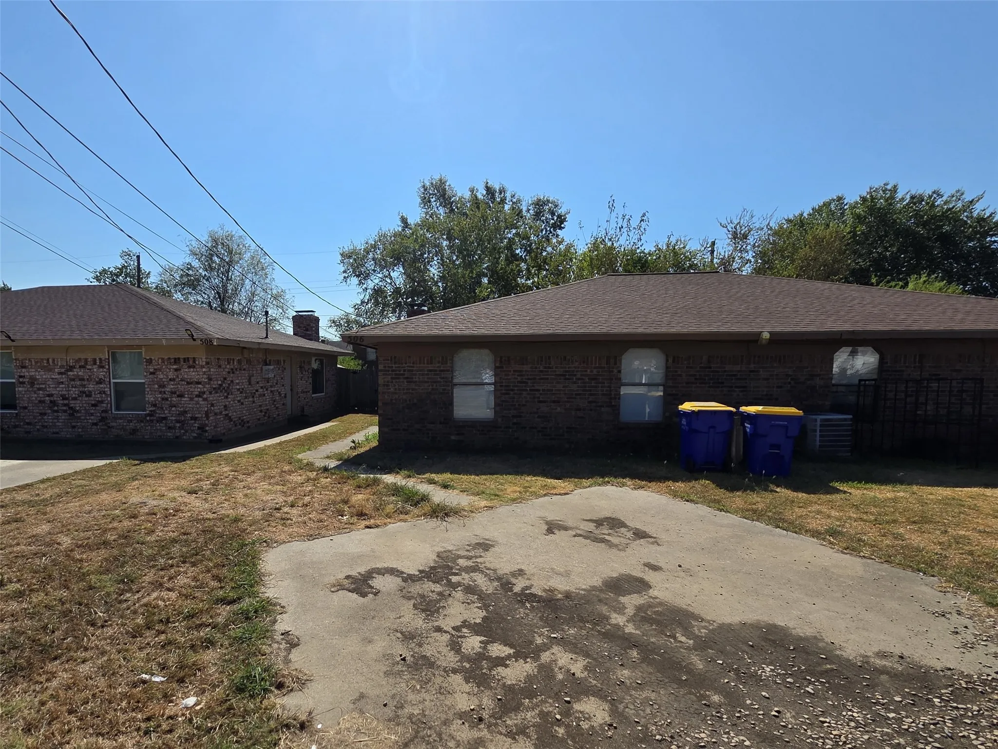 Duplex For Rent in Dallas County , 506 E Simonds Road, Seagoville, Texas 75159, 2 Bedroom, 1 Bathroom, Garage spaces, 912 Sqft, built in 1980, mls#21397594, Real Estate Agent in Seagoville, Homes For Rent in Dallas county, Homes For Rent in Seagoville, Realtor in Seagoville Texas, Real Estate Brokerage Independent Realty Texas, Luminita Cordes Realtor
