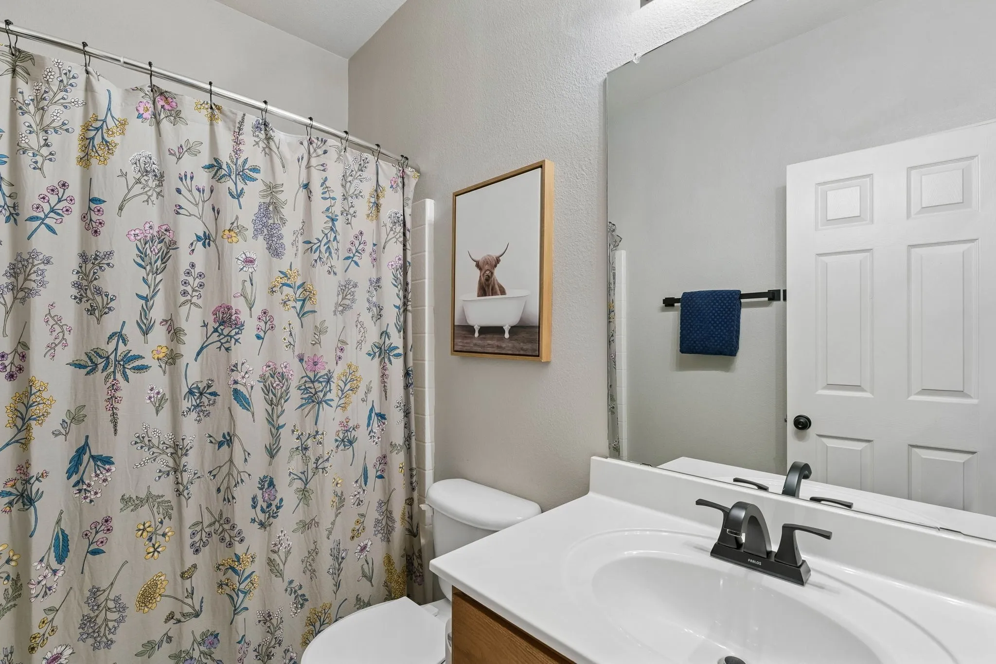 Single Family Residence For Sale in Tarrant County , 10404 Bear Creek Trail, Fort Worth, Texas 76244, 4 Bedroom, 3 Bathroom, 2 Garage spaces, 2,264 Sqft, built in 2004, mls#21398024, Real Estate Agent in Fort Worth, Homes For Sale in Tarrant county, Homes For Sale in Fort Worth, Realtor in Fort Worth Texas, Real Estate Brokerage Independent Realty Texas, Luminita Cordes Realtor