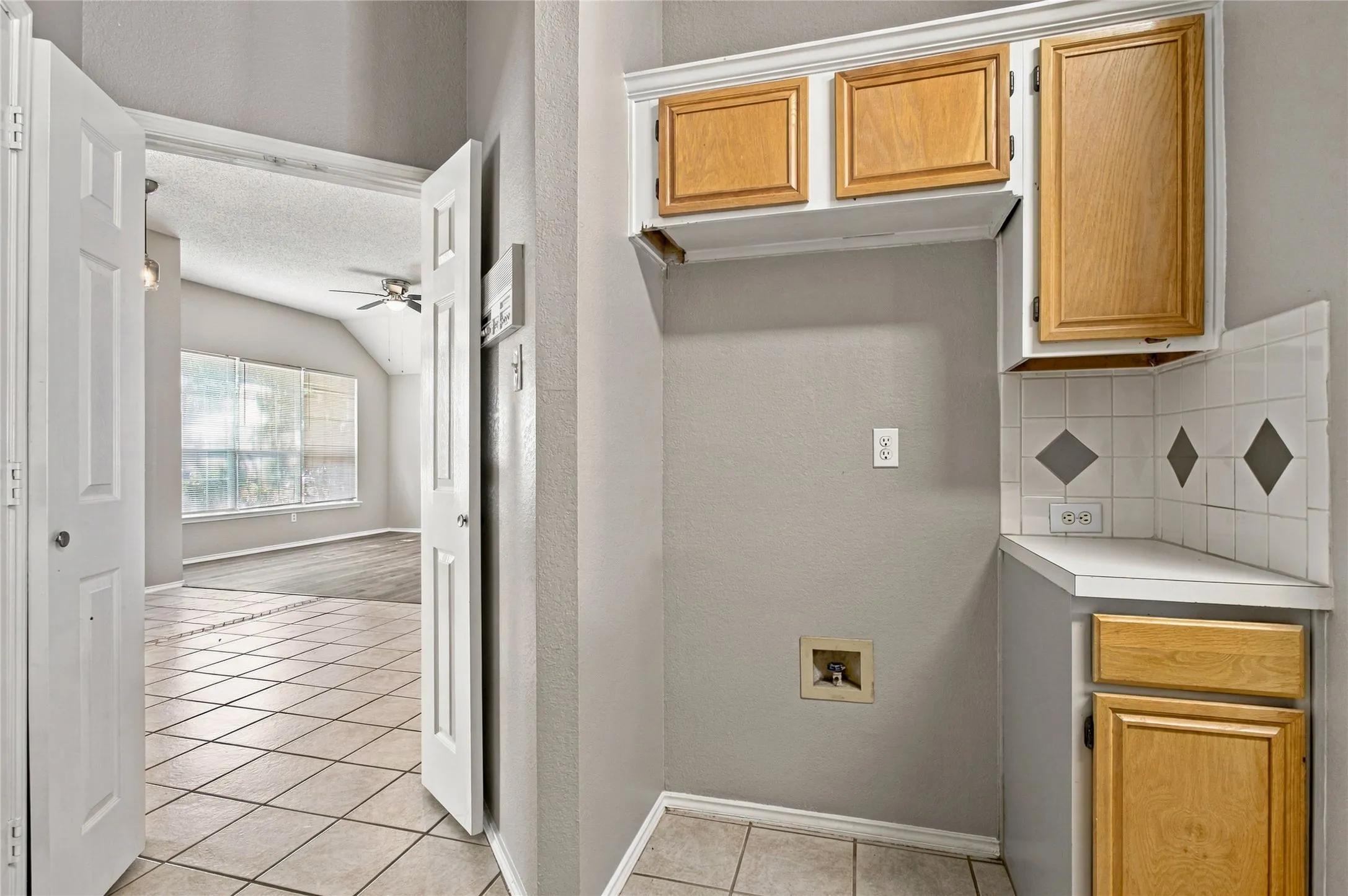 Single Family Residence For Sale in Collin County , 9510 Prestmont Place, Frisco, Texas 75035, 4 Bedroom, 2 Bathroom, 2 Garage spaces, 2,160 Sqft, built in 1995, mls#21393253, Real Estate Agent in Frisco, Homes For Sale in Collin county, Homes For Sale in Frisco, Realtor in Frisco Texas, Real Estate Brokerage Independent Realty Texas, Luminita Cordes Realtor
