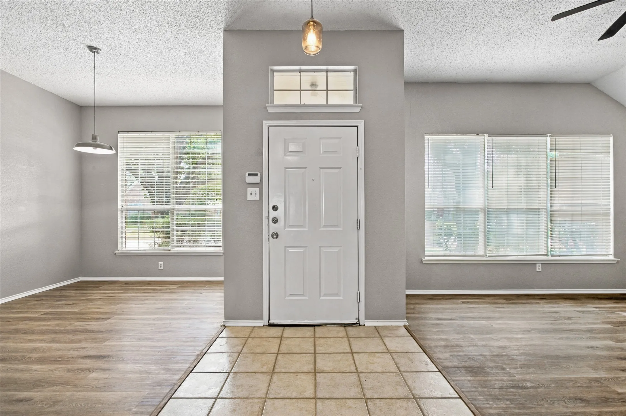 Single Family Residence For Sale in Collin County , 9510 Prestmont Place, Frisco, Texas 75035, 4 Bedroom, 2 Bathroom, 2 Garage spaces, 2,160 Sqft, built in 1995, mls#21393253, Real Estate Agent in Frisco, Homes For Sale in Collin county, Homes For Sale in Frisco, Realtor in Frisco Texas, Real Estate Brokerage Independent Realty Texas, Luminita Cordes Realtor
