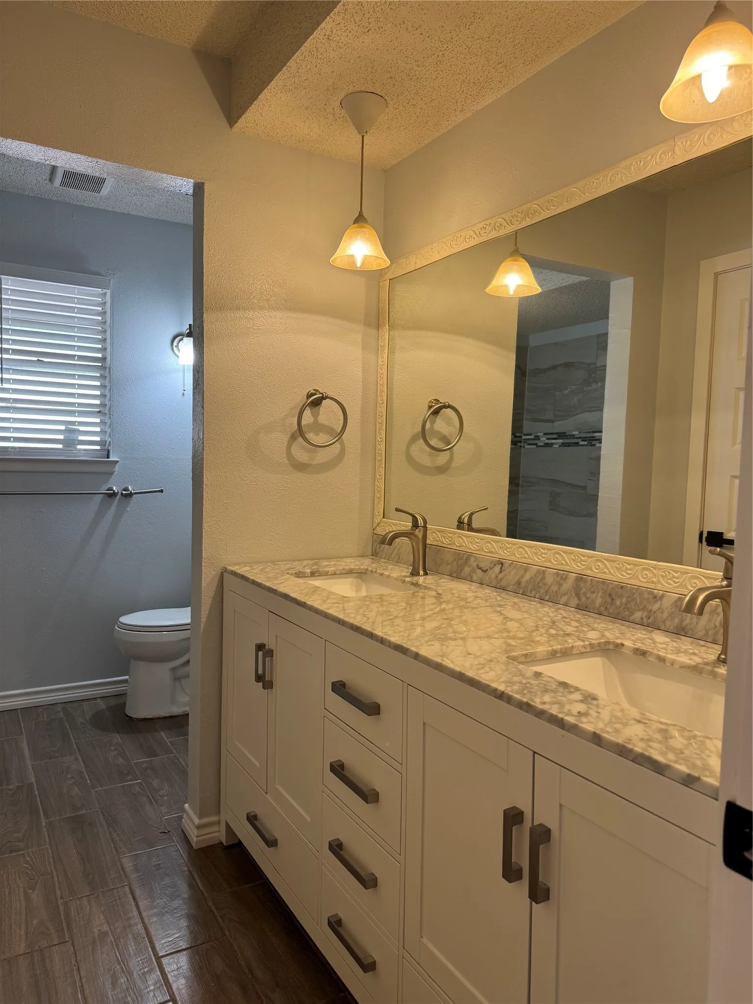 Single Family Residence For Rent in Dallas County , 2121 Oak Valley Lane, Dallas, Texas 75232, 3 Bedroom, 2 Bathroom, 2 Garage spaces, 1,738 Sqft, built in 1967, mls#21397939, Real Estate Agent in Dallas, Homes For Rent in Dallas county, Homes For Rent in Dallas, Realtor in Dallas Texas, Real Estate Brokerage Independent Realty Texas, Luminita Cordes Realtor