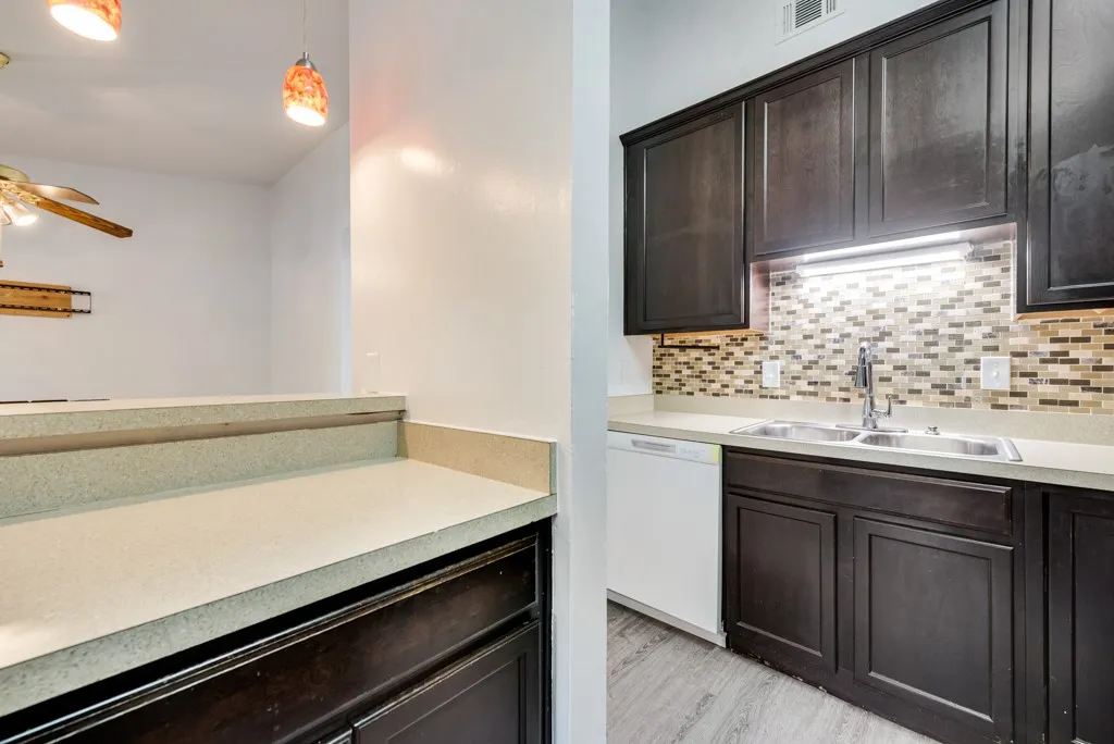 Duplex For Rent in Dallas County , 2445 Red River Street, Mesquite, Texas 75150, 2 Bedroom, 2 Bathroom, Garage spaces, 966 Sqft, built in 1983, mls#21397990, Real Estate Agent in Mesquite, Homes For Rent in Dallas county, Homes For Rent in Mesquite, Realtor in Mesquite Texas, Real Estate Brokerage Independent Realty Texas, Luminita Cordes Realtor