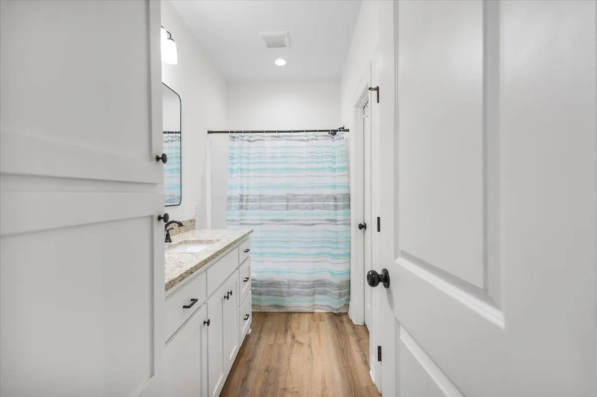 Single Family Residence For Sale in Upshur County , 237 Oak Valley Drive, Gilmer, Texas 75644, 3 Bedroom, 2 Bathroom, 2 Garage spaces, 1,714 Sqft, built in 2023, mls#21398040, Real Estate Agent in Gilmer, Homes For Sale in Upshur county, Homes For Sale in Gilmer, Realtor in Gilmer Texas, Real Estate Brokerage Independent Realty Texas, Luminita Cordes Realtor