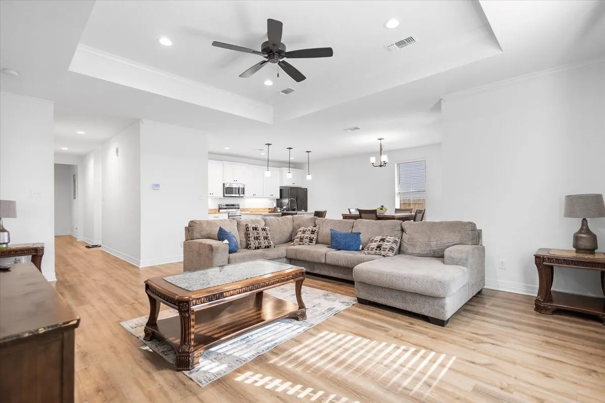 Single Family Residence For Sale in Upshur County , 237 Oak Valley Drive, Gilmer, Texas 75644, 3 Bedroom, 2 Bathroom, 2 Garage spaces, 1,714 Sqft, built in 2023, mls#21398040, Real Estate Agent in Gilmer, Homes For Sale in Upshur county, Homes For Sale in Gilmer, Realtor in Gilmer Texas, Real Estate Brokerage Independent Realty Texas, Luminita Cordes Realtor
