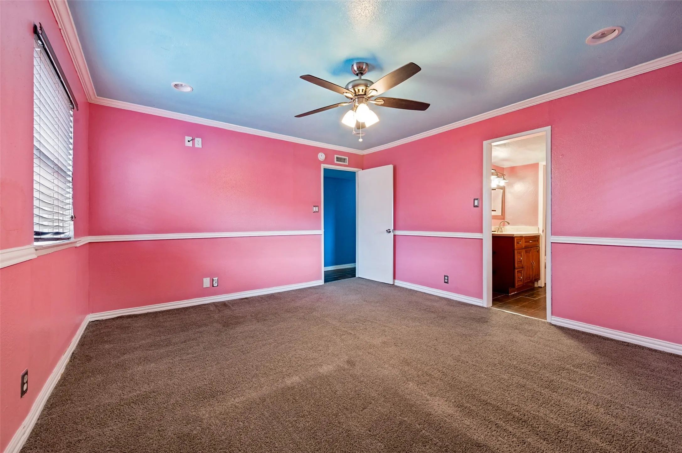 Single Family Residence For Sale in Dallas County , 3259 Saint Croix Drive, Dallas, Texas 75229, 3 Bedroom, 2 Bathroom, 2 Garage spaces, 1,751 Sqft, built in 1960, mls#21396115, Real Estate Agent in Dallas, Homes For Sale in Dallas county, Homes For Sale in Dallas, Realtor in Dallas Texas, Real Estate Brokerage Independent Realty Texas, Luminita Cordes Realtor