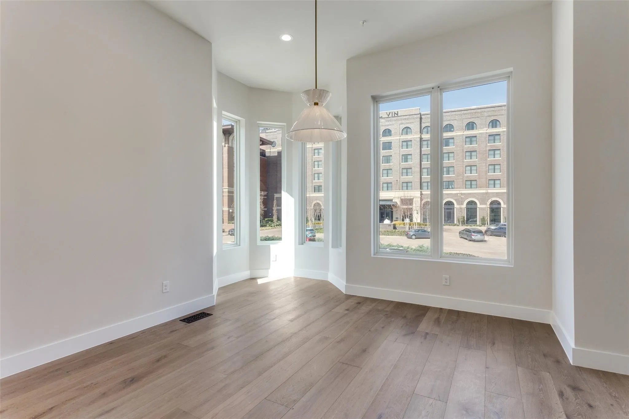 Condominium For Sale in Tarrant County , 250 E Dallas Street 114, Grapevine, Texas 76051, 3 Bedroom, 4 Bathroom, 2 Garage spaces, 2,638 Sqft, built in 2026, mls#21397324, Real Estate Agent in Grapevine, Homes For Sale in Tarrant county, Homes For Sale in Grapevine, Realtor in Grapevine Texas, Real Estate Brokerage Independent Realty Texas, Luminita Cordes Realtor