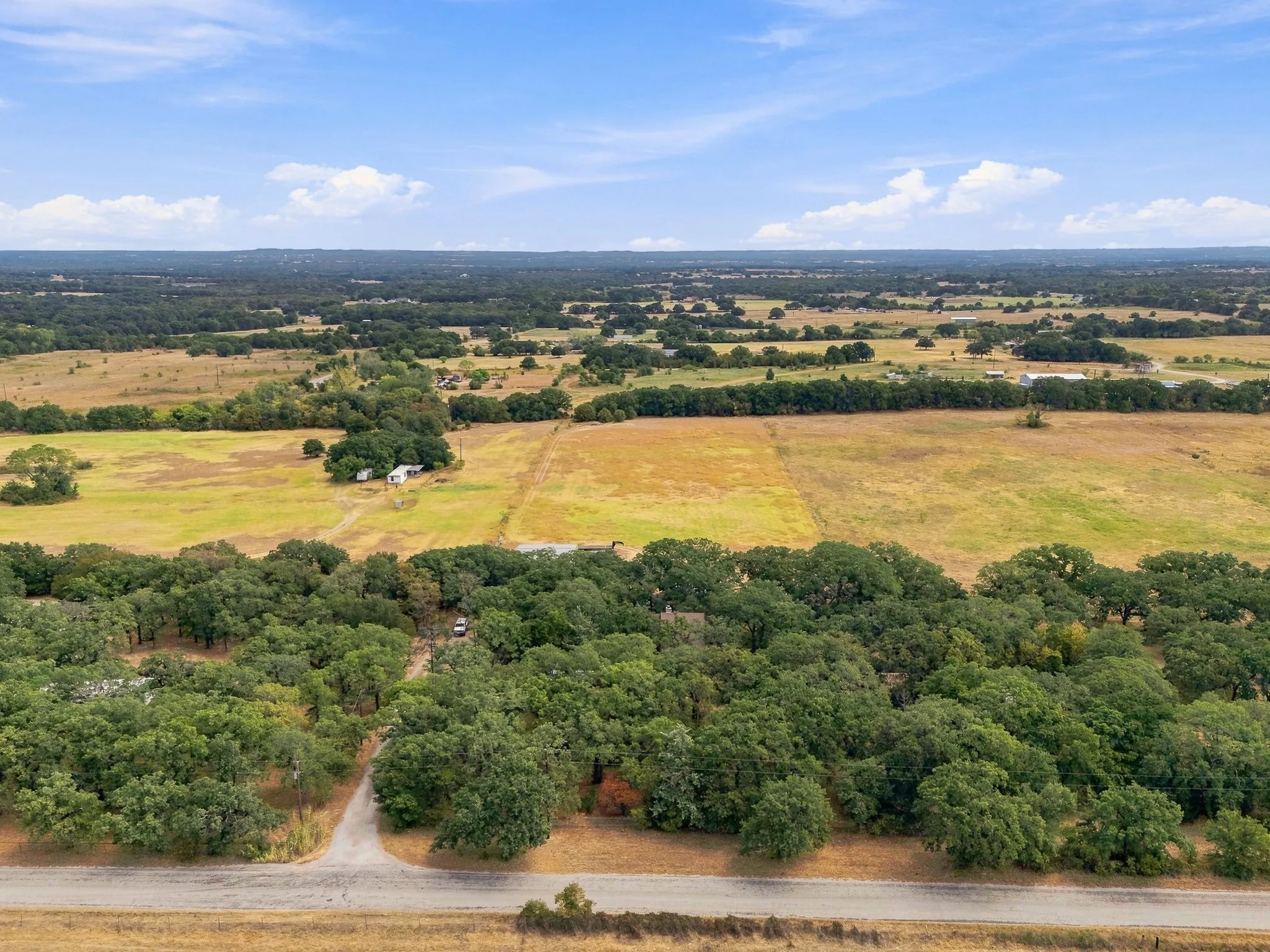 Single Family Residence For Sale in Wise County , 477 County Road 1550, Chico, Texas 76431, 3 Bedroom, 2 Bathroom, Garage spaces, 1,143 Sqft, built in 2017, mls#21397420, Real Estate Agent in Chico, Homes For Sale in Wise county, Homes For Sale in Chico, Realtor in Chico Texas, Real Estate Brokerage Independent Realty Texas, Luminita Cordes Realtor
