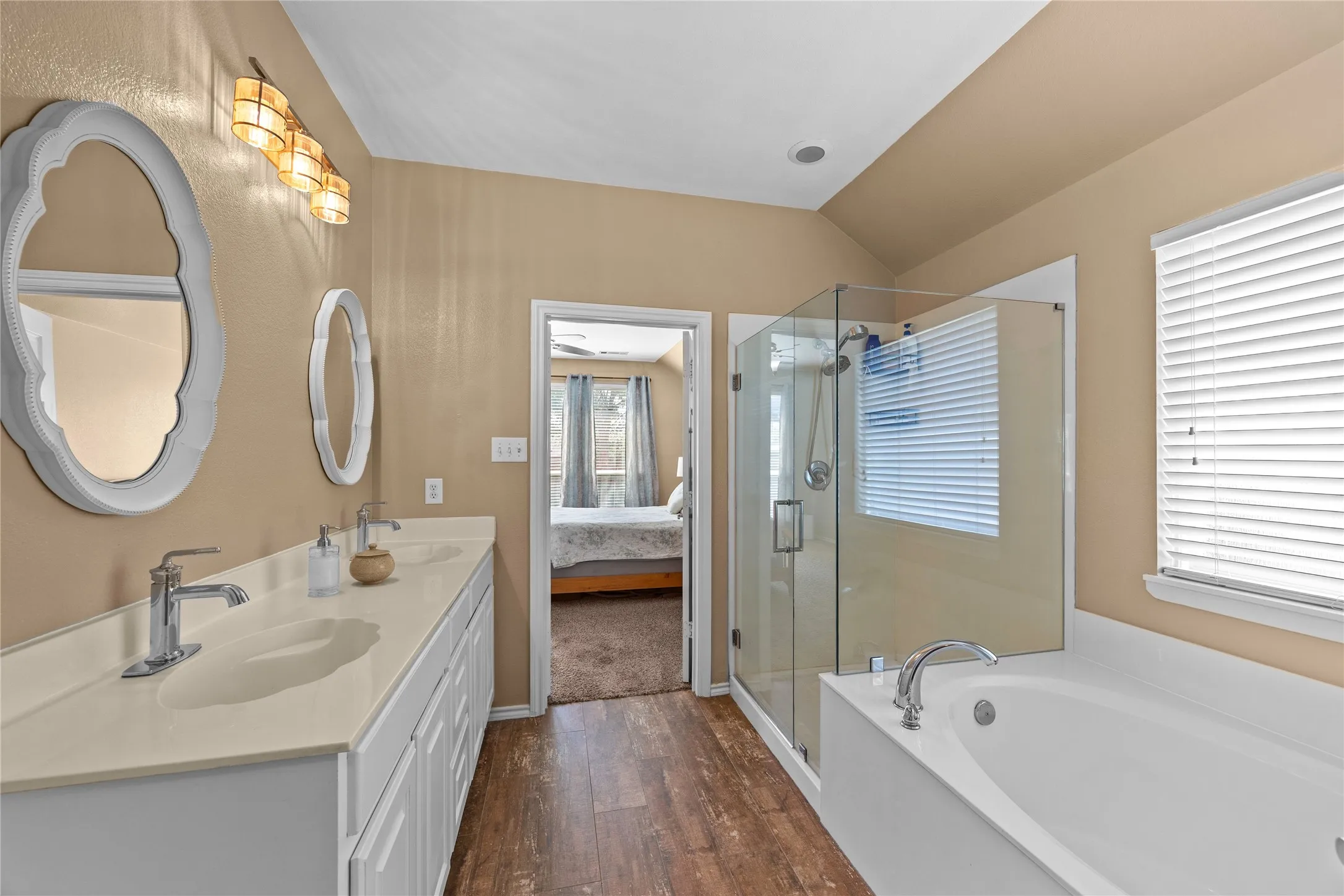 Single Family Residence For Sale in Denton County , 2402 Mallory Drive, Corinth, Texas 76210, 4 Bedroom, 3 Bathroom, 2 Garage spaces, 2,817 Sqft, built in 2004, mls#21398066, Real Estate Agent in Corinth, Homes For Sale in Denton county, Homes For Sale in Corinth, Realtor in Corinth Texas, Real Estate Brokerage Independent Realty Texas, Luminita Cordes Realtor