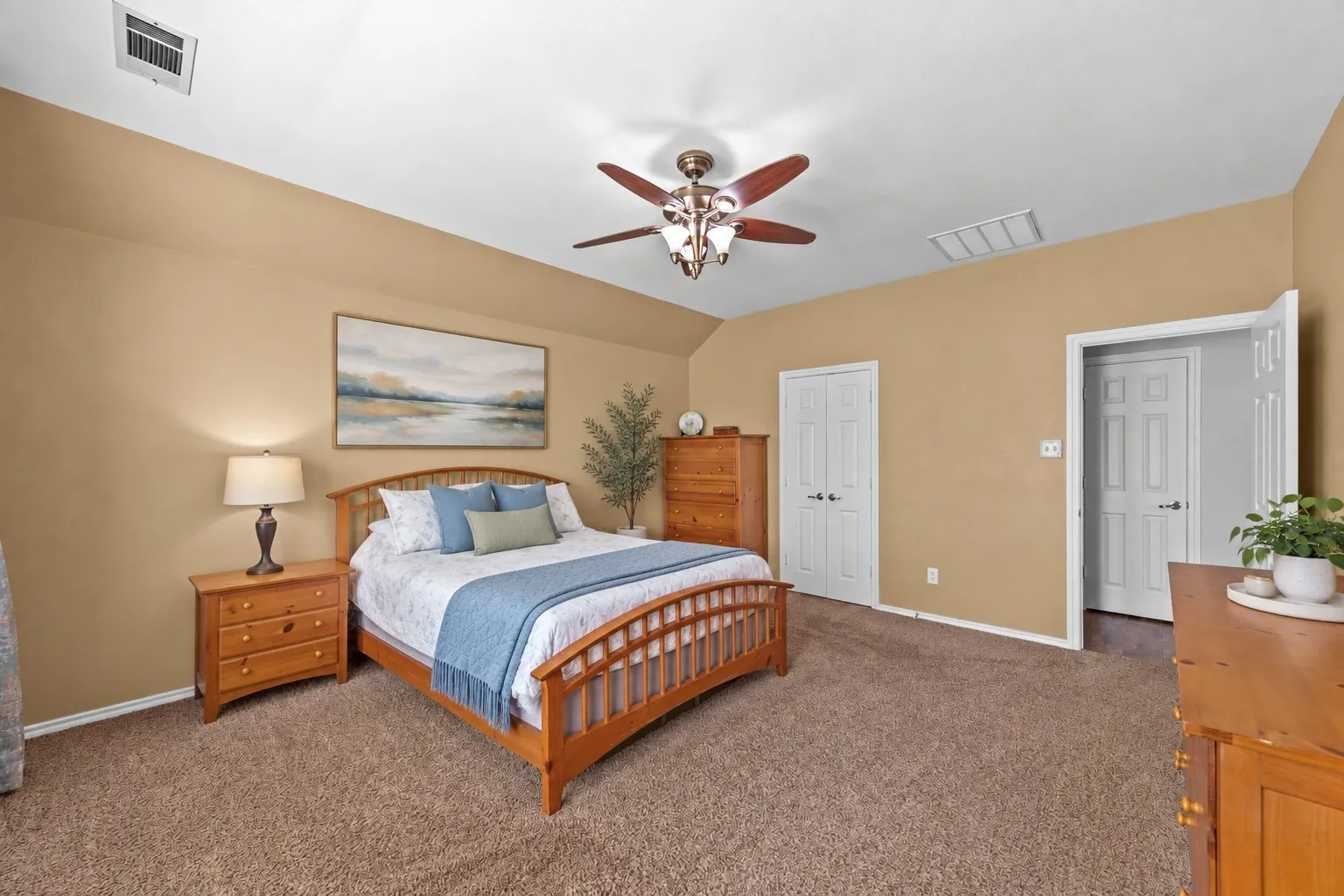 Single Family Residence For Sale in Denton County , 2402 Mallory Drive, Corinth, Texas 76210, 4 Bedroom, 3 Bathroom, 2 Garage spaces, 2,817 Sqft, built in 2004, mls#21398066, Real Estate Agent in Corinth, Homes For Sale in Denton county, Homes For Sale in Corinth, Realtor in Corinth Texas, Real Estate Brokerage Independent Realty Texas, Luminita Cordes Realtor