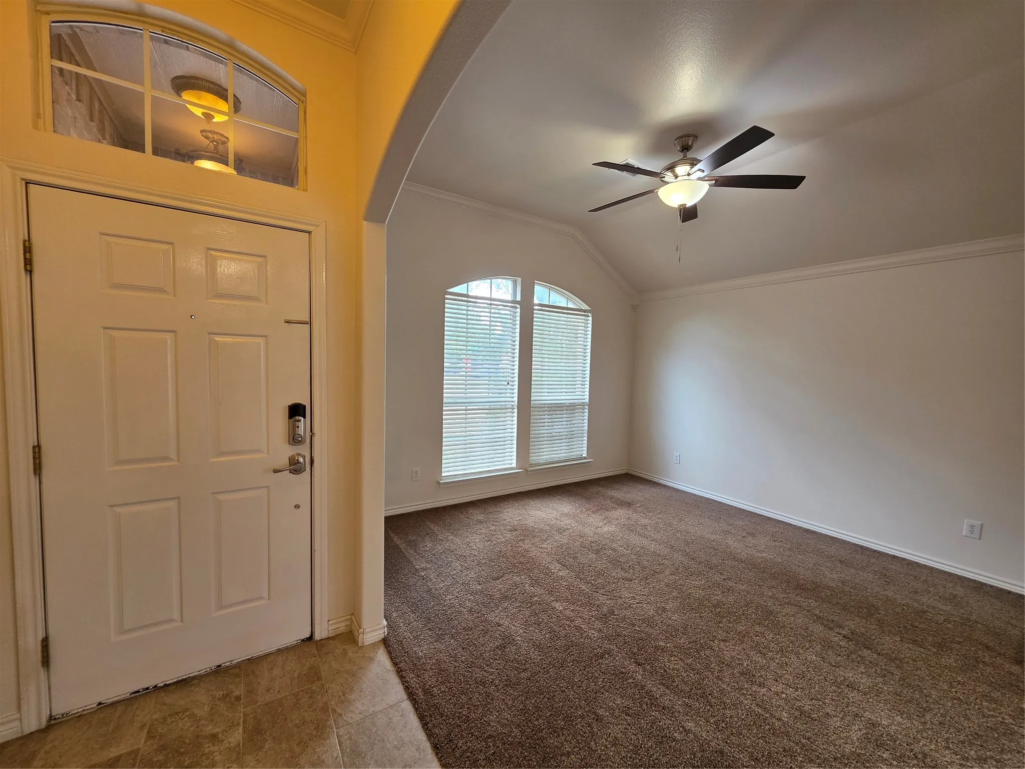Single Family Residence For Sale in Tarrant County , 601 Crestview Court, Saginaw, Texas 76179, 3 Bedroom, 2 Bathroom, 2 Garage spaces, 1,860 Sqft, built in 2003, mls#21397593, Real Estate Agent in Saginaw, Homes For Sale in Tarrant county, Homes For Sale in Saginaw, Realtor in Saginaw Texas, Real Estate Brokerage Independent Realty Texas, Luminita Cordes Realtor