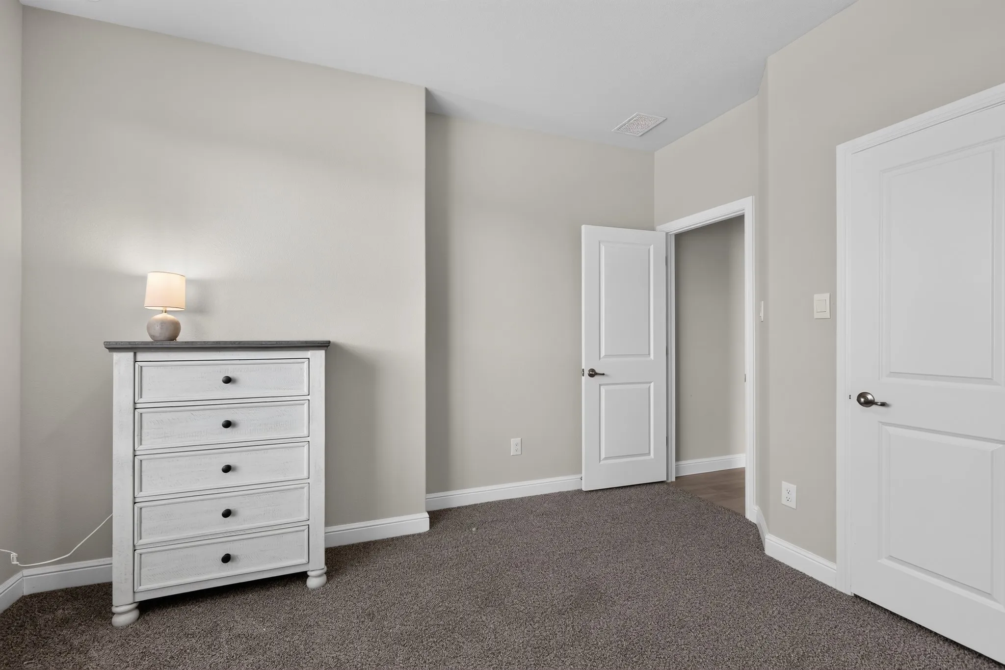Single Family Residence For Sale in Tarrant County , 400 Dunmore Drive, Fort Worth, Texas 76052, 4 Bedroom, 2 Bathroom, 2 Garage spaces, 1,892 Sqft, built in 2023, mls#21370316, Real Estate Agent in Fort Worth, Homes For Sale in Tarrant county, Homes For Sale in Fort Worth, Realtor in Fort Worth Texas, Real Estate Brokerage Independent Realty Texas, Luminita Cordes Realtor