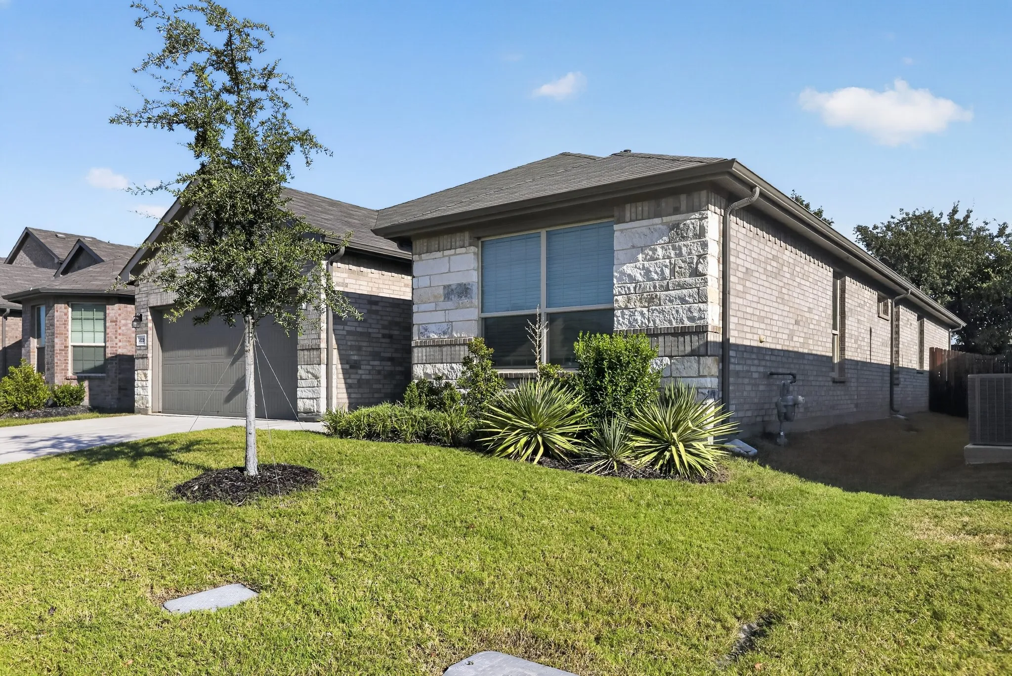 Single Family Residence For Sale in Tarrant County , 400 Dunmore Drive, Fort Worth, Texas 76052, 4 Bedroom, 2 Bathroom, 2 Garage spaces, 1,892 Sqft, built in 2023, mls#21370316, Real Estate Agent in Fort Worth, Homes For Sale in Tarrant county, Homes For Sale in Fort Worth, Realtor in Fort Worth Texas, Real Estate Brokerage Independent Realty Texas, Luminita Cordes Realtor