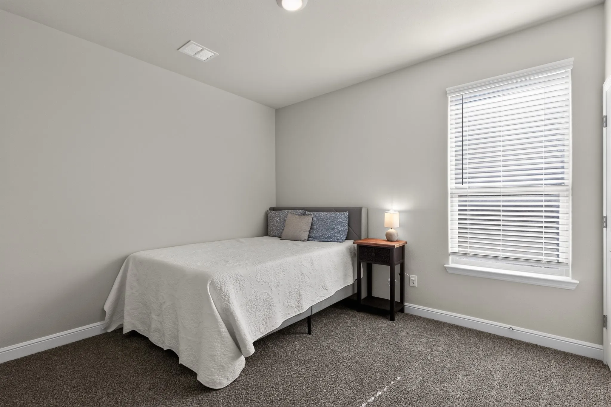 Single Family Residence For Sale in Tarrant County , 400 Dunmore Drive, Fort Worth, Texas 76052, 4 Bedroom, 2 Bathroom, 2 Garage spaces, 1,892 Sqft, built in 2023, mls#21370316, Real Estate Agent in Fort Worth, Homes For Sale in Tarrant county, Homes For Sale in Fort Worth, Realtor in Fort Worth Texas, Real Estate Brokerage Independent Realty Texas, Luminita Cordes Realtor