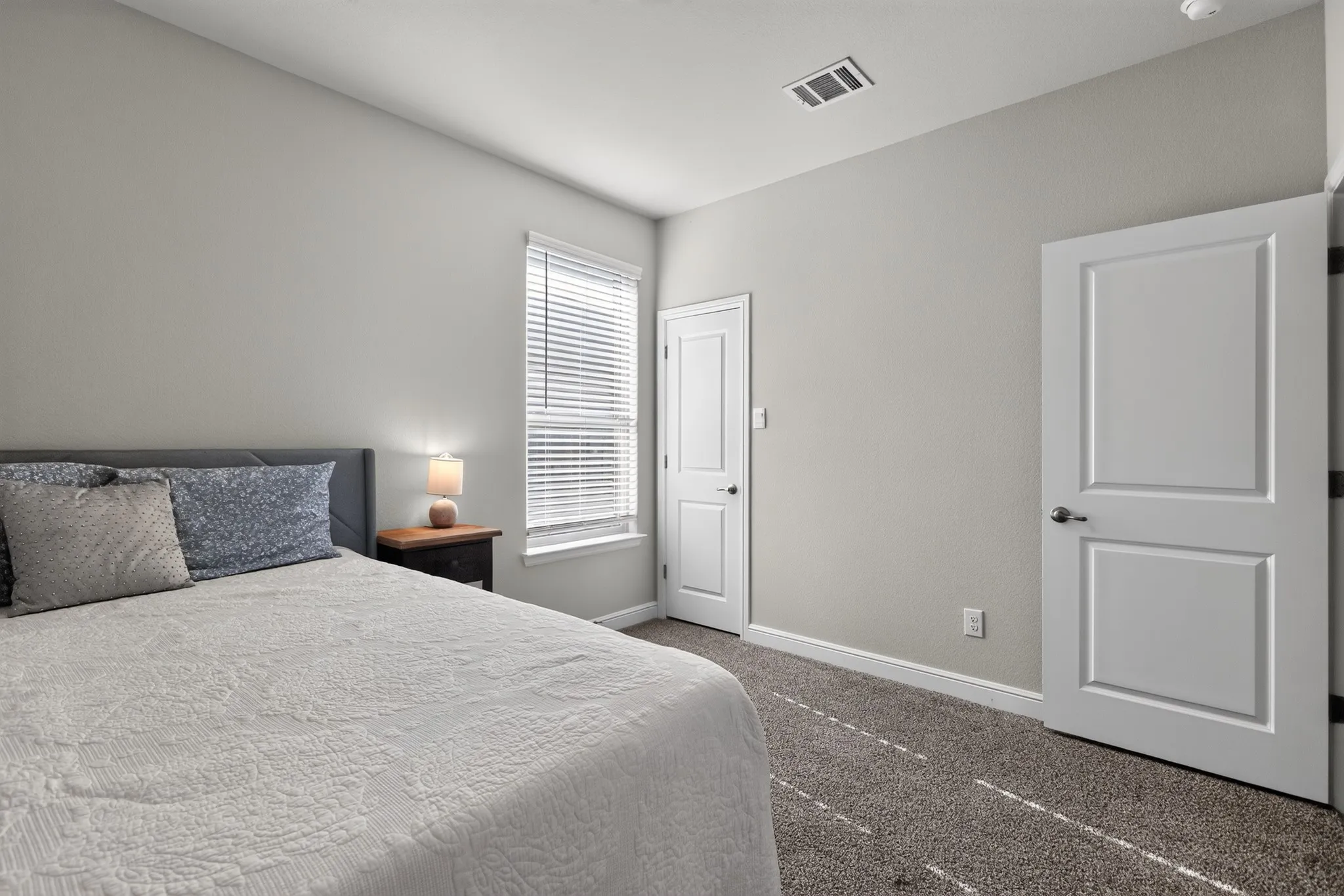 Single Family Residence For Sale in Tarrant County , 400 Dunmore Drive, Fort Worth, Texas 76052, 4 Bedroom, 2 Bathroom, 2 Garage spaces, 1,892 Sqft, built in 2023, mls#21370316, Real Estate Agent in Fort Worth, Homes For Sale in Tarrant county, Homes For Sale in Fort Worth, Realtor in Fort Worth Texas, Real Estate Brokerage Independent Realty Texas, Luminita Cordes Realtor
