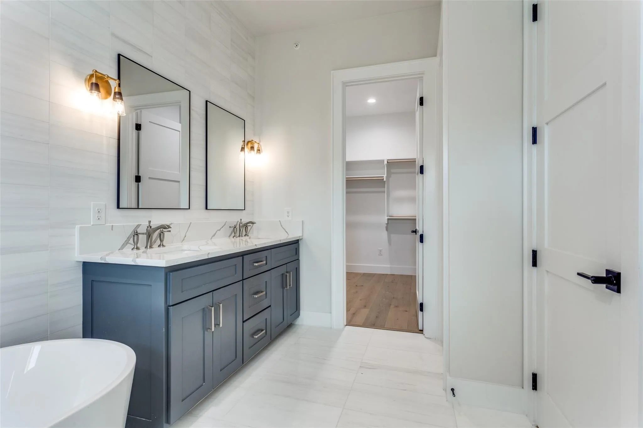 Condominium For Sale in Tarrant County , 250 E Dallas Street 127, Grapevine, Texas 76051, 3 Bedroom, 4 Bathroom, 2 Garage spaces, 2,827 Sqft, built in 2026, mls#21397336, Real Estate Agent in Grapevine, Homes For Sale in Tarrant county, Homes For Sale in Grapevine, Realtor in Grapevine Texas, Real Estate Brokerage Independent Realty Texas, Luminita Cordes Realtor
