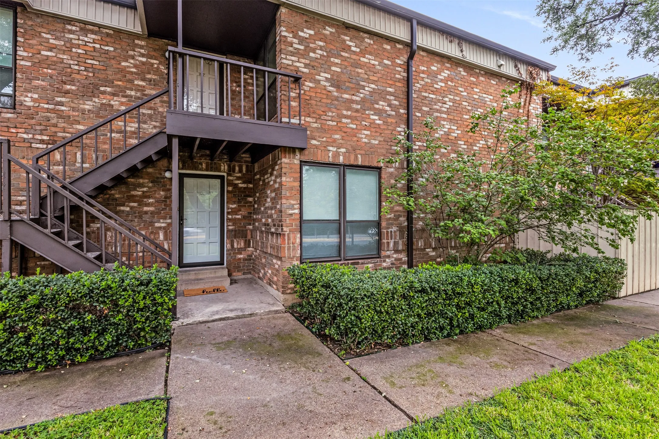 Condominium For Sale in Dallas County , 4933 Skillman Street 147, Dallas, Texas 75206, 2 Bedroom, 2 Bathroom, Garage spaces, 1,146 Sqft, built in 1970, mls#21396552, Real Estate Agent in Dallas, Homes For Sale in Dallas county, Homes For Sale in Dallas, Realtor in Dallas Texas, Real Estate Brokerage Independent Realty Texas, Luminita Cordes Realtor