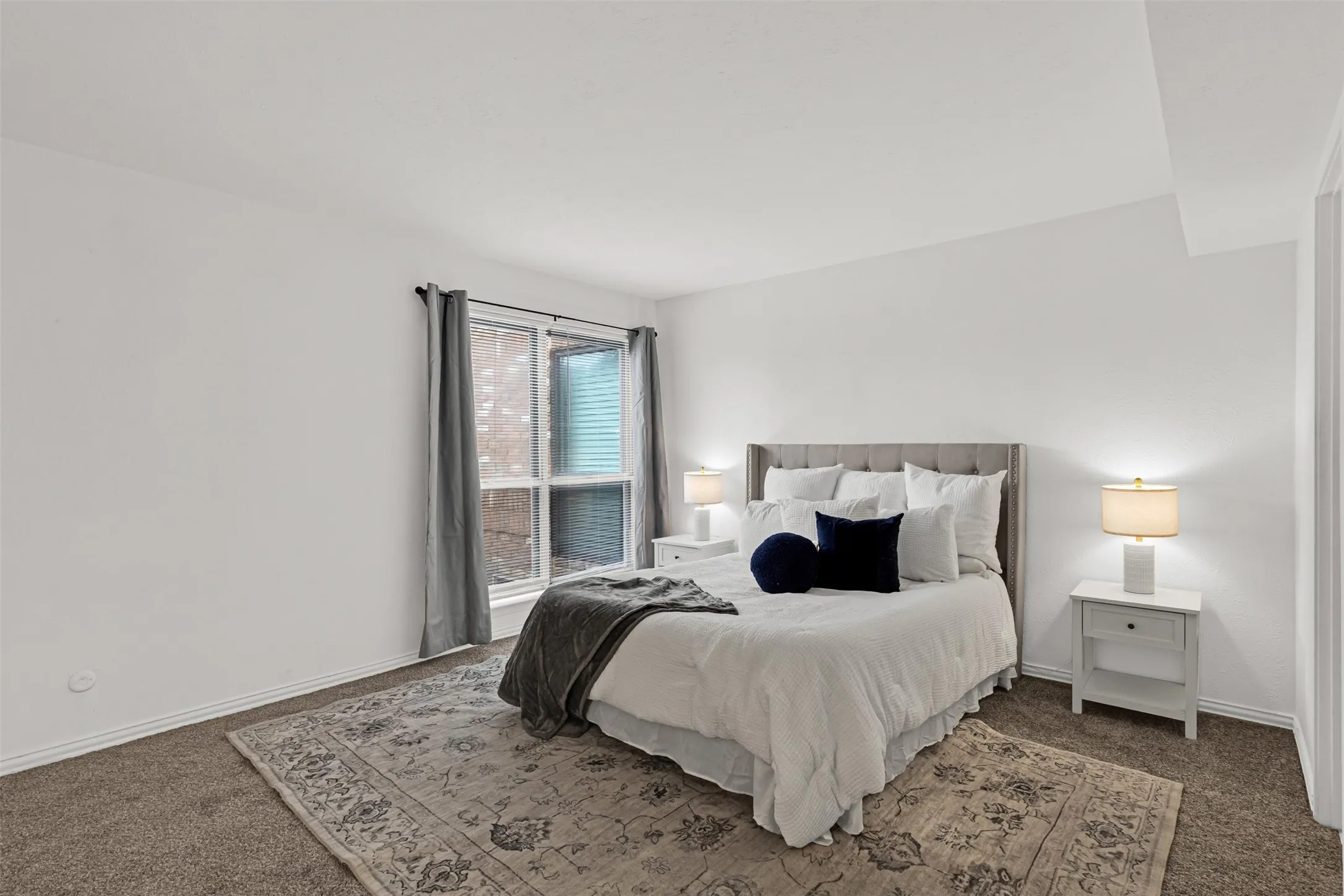 Condominium For Sale in Dallas County , 4933 Skillman Street 147, Dallas, Texas 75206, 2 Bedroom, 2 Bathroom, Garage spaces, 1,146 Sqft, built in 1970, mls#21396552, Real Estate Agent in Dallas, Homes For Sale in Dallas county, Homes For Sale in Dallas, Realtor in Dallas Texas, Real Estate Brokerage Independent Realty Texas, Luminita Cordes Realtor