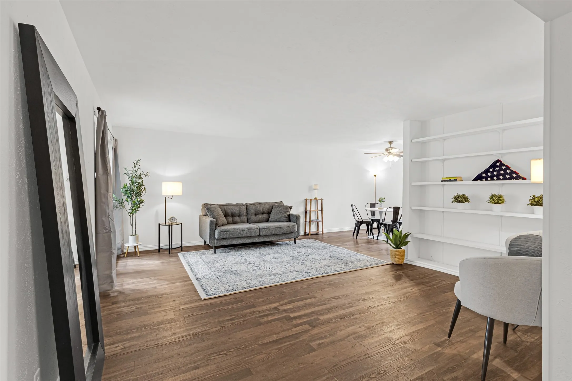 Condominium For Sale in Dallas County , 4933 Skillman Street 147, Dallas, Texas 75206, 2 Bedroom, 2 Bathroom, Garage spaces, 1,146 Sqft, built in 1970, mls#21396552, Real Estate Agent in Dallas, Homes For Sale in Dallas county, Homes For Sale in Dallas, Realtor in Dallas Texas, Real Estate Brokerage Independent Realty Texas, Luminita Cordes Realtor