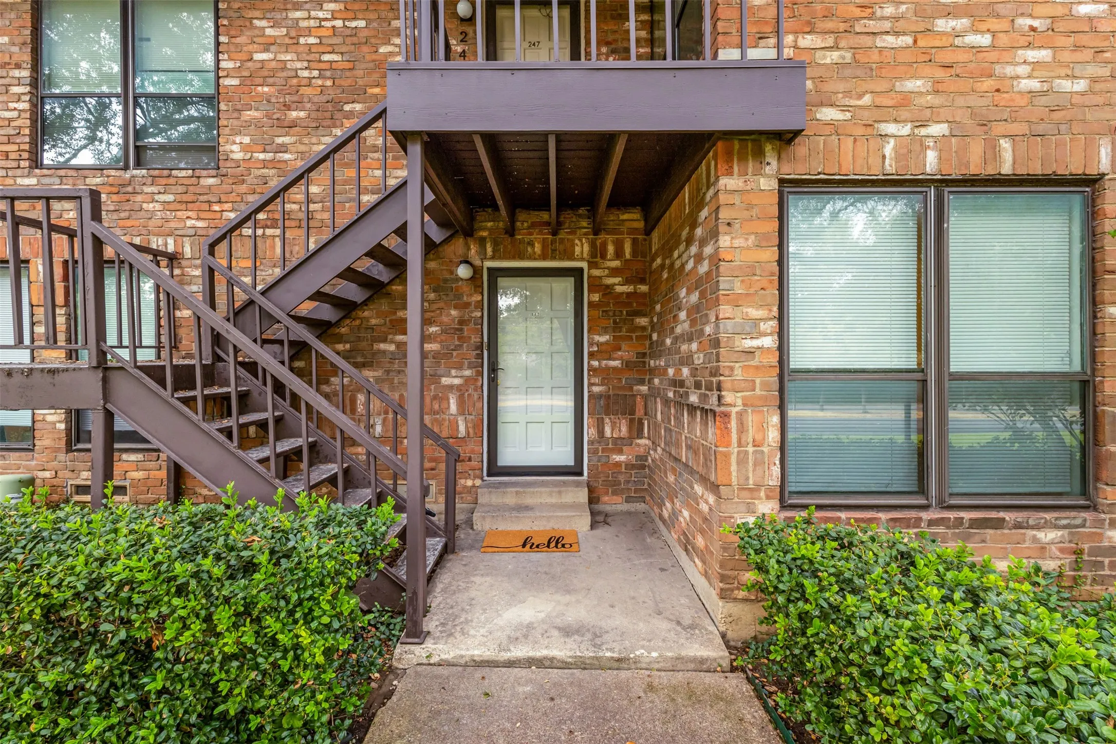 Condominium For Sale in Dallas County , 4933 Skillman Street 147, Dallas, Texas 75206, 2 Bedroom, 2 Bathroom, Garage spaces, 1,146 Sqft, built in 1970, mls#21396552, Real Estate Agent in Dallas, Homes For Sale in Dallas county, Homes For Sale in Dallas, Realtor in Dallas Texas, Real Estate Brokerage Independent Realty Texas, Luminita Cordes Realtor
