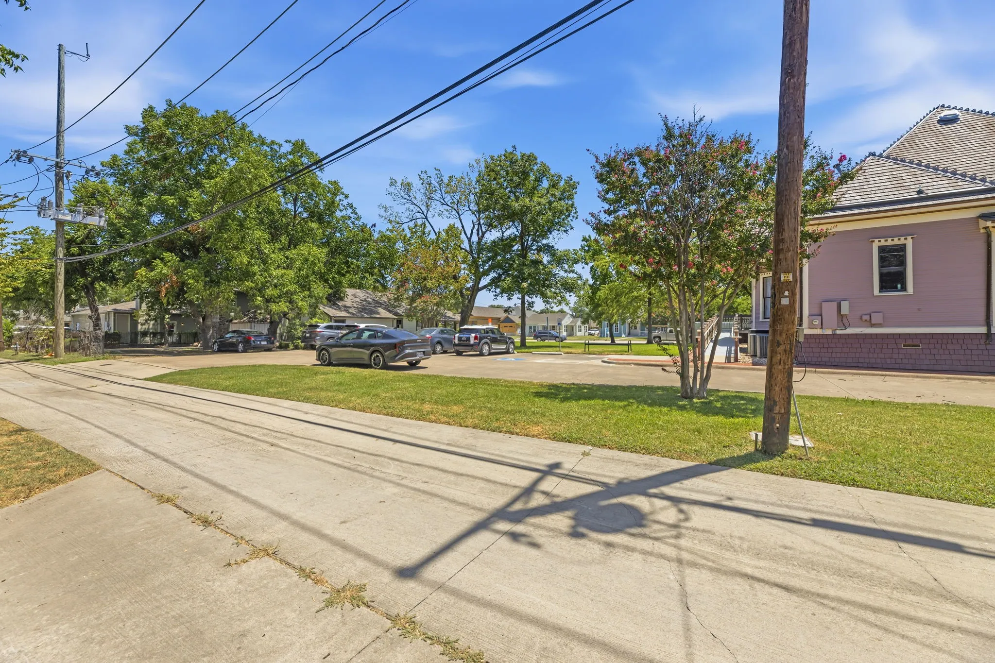 Single Family Residence For Sale in Collin County , 302 N Jackson Avenue, Wylie, Texas 75098, 4 Bedroom, 3 Bathroom, Garage spaces, 2,235 Sqft, built in 1974, mls#21396236, Real Estate Agent in Wylie, Homes For Sale in Collin county, Homes For Sale in Wylie, Realtor in Wylie Texas, Real Estate Brokerage Independent Realty Texas, Luminita Cordes Realtor