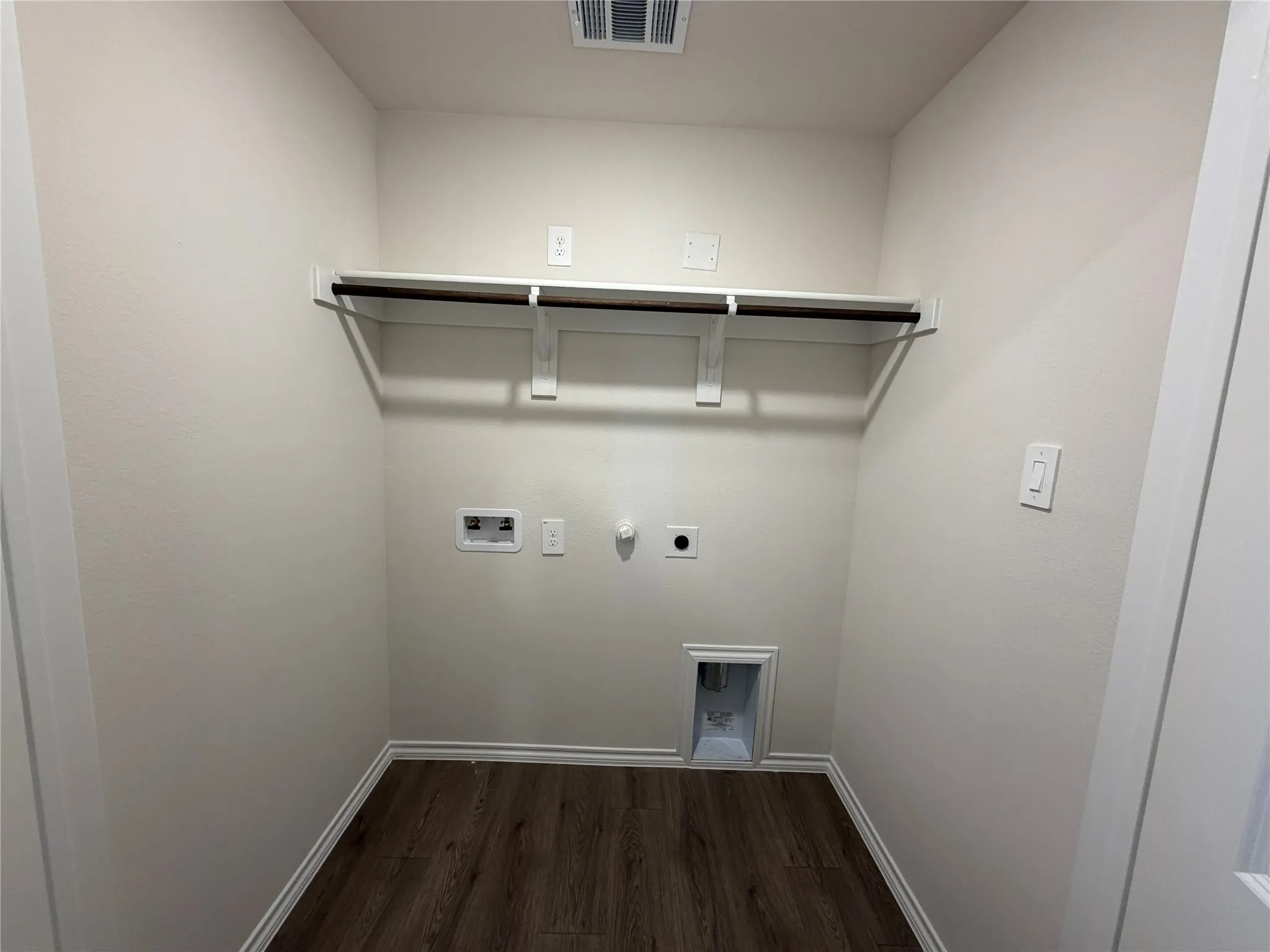 Single Family Residence For Rent in Collin County , 1807 Teton River Drive, Blue Ridge, Texas 75424, 3 Bedroom, 2 Bathroom, 2 Garage spaces, 1,334 Sqft, built in 2026, mls#21398092, Real Estate Agent in Blue Ridge, Homes For Rent in Collin county, Homes For Rent in Blue Ridge, Realtor in Blue Ridge Texas, Real Estate Brokerage Independent Realty Texas, Luminita Cordes Realtor