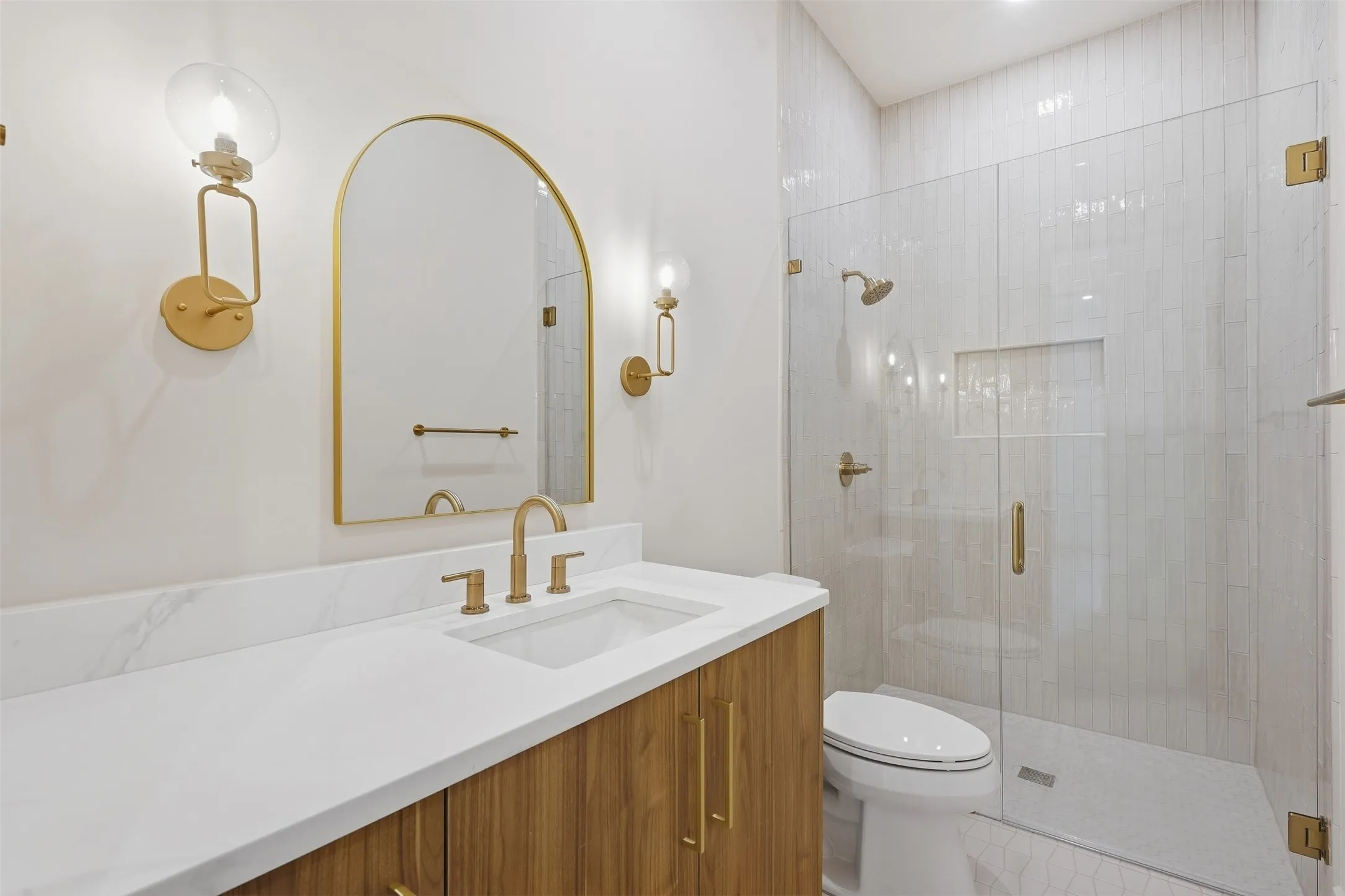 Upstairs Bathroom 2