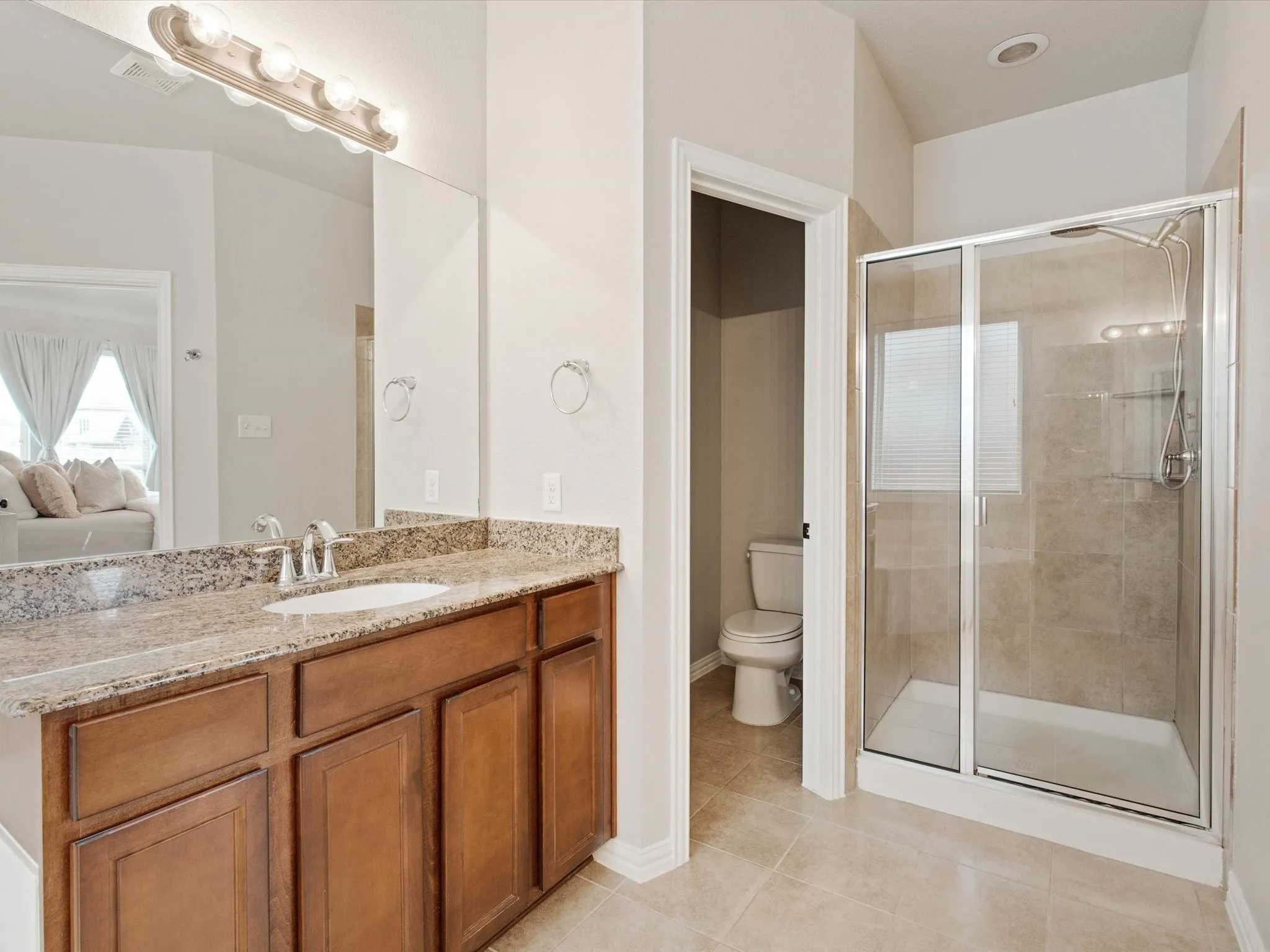 Single Family Residence For Sale in Tarrant County , 8720 Devonshire Drive, Fort Worth, Texas 76131, 3 Bedroom, 3 Bathroom, 2 Garage spaces, 2,547 Sqft, built in 2009, mls#21391579, Real Estate Agent in Fort Worth, Homes For Sale in Tarrant county, Homes For Sale in Fort Worth, Realtor in Fort Worth Texas, Real Estate Brokerage Independent Realty Texas, Luminita Cordes Realtor
