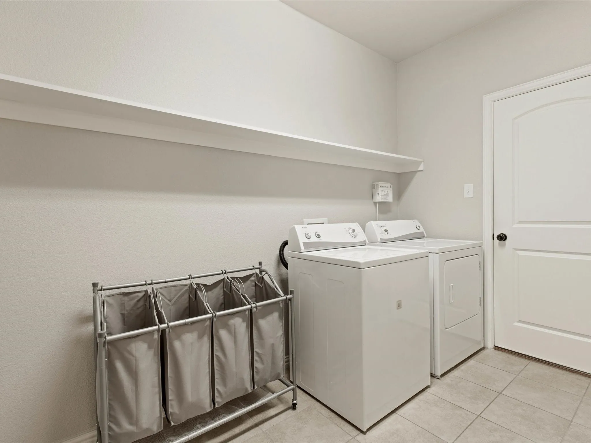 Single Family Residence For Sale in Tarrant County , 8720 Devonshire Drive, Fort Worth, Texas 76131, 3 Bedroom, 3 Bathroom, 2 Garage spaces, 2,547 Sqft, built in 2009, mls#21391579, Real Estate Agent in Fort Worth, Homes For Sale in Tarrant county, Homes For Sale in Fort Worth, Realtor in Fort Worth Texas, Real Estate Brokerage Independent Realty Texas, Luminita Cordes Realtor