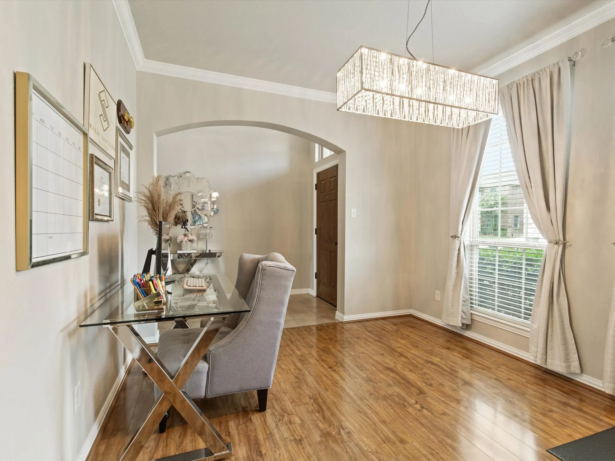 Single Family Residence For Sale in Tarrant County , 8720 Devonshire Drive, Fort Worth, Texas 76131, 3 Bedroom, 3 Bathroom, 2 Garage spaces, 2,547 Sqft, built in 2009, mls#21391579, Real Estate Agent in Fort Worth, Homes For Sale in Tarrant county, Homes For Sale in Fort Worth, Realtor in Fort Worth Texas, Real Estate Brokerage Independent Realty Texas, Luminita Cordes Realtor