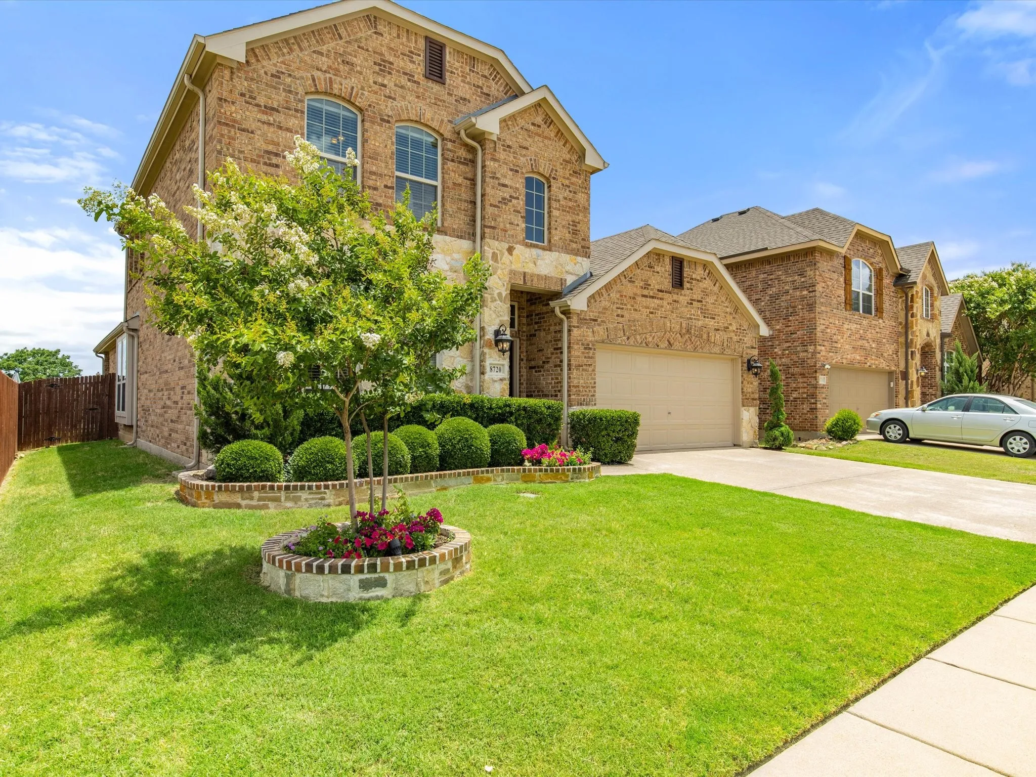 Single Family Residence For Sale in Tarrant County , 8720 Devonshire Drive, Fort Worth, Texas 76131, 3 Bedroom, 3 Bathroom, 2 Garage spaces, 2,547 Sqft, built in 2009, mls#21391579, Real Estate Agent in Fort Worth, Homes For Sale in Tarrant county, Homes For Sale in Fort Worth, Realtor in Fort Worth Texas, Real Estate Brokerage Independent Realty Texas, Luminita Cordes Realtor