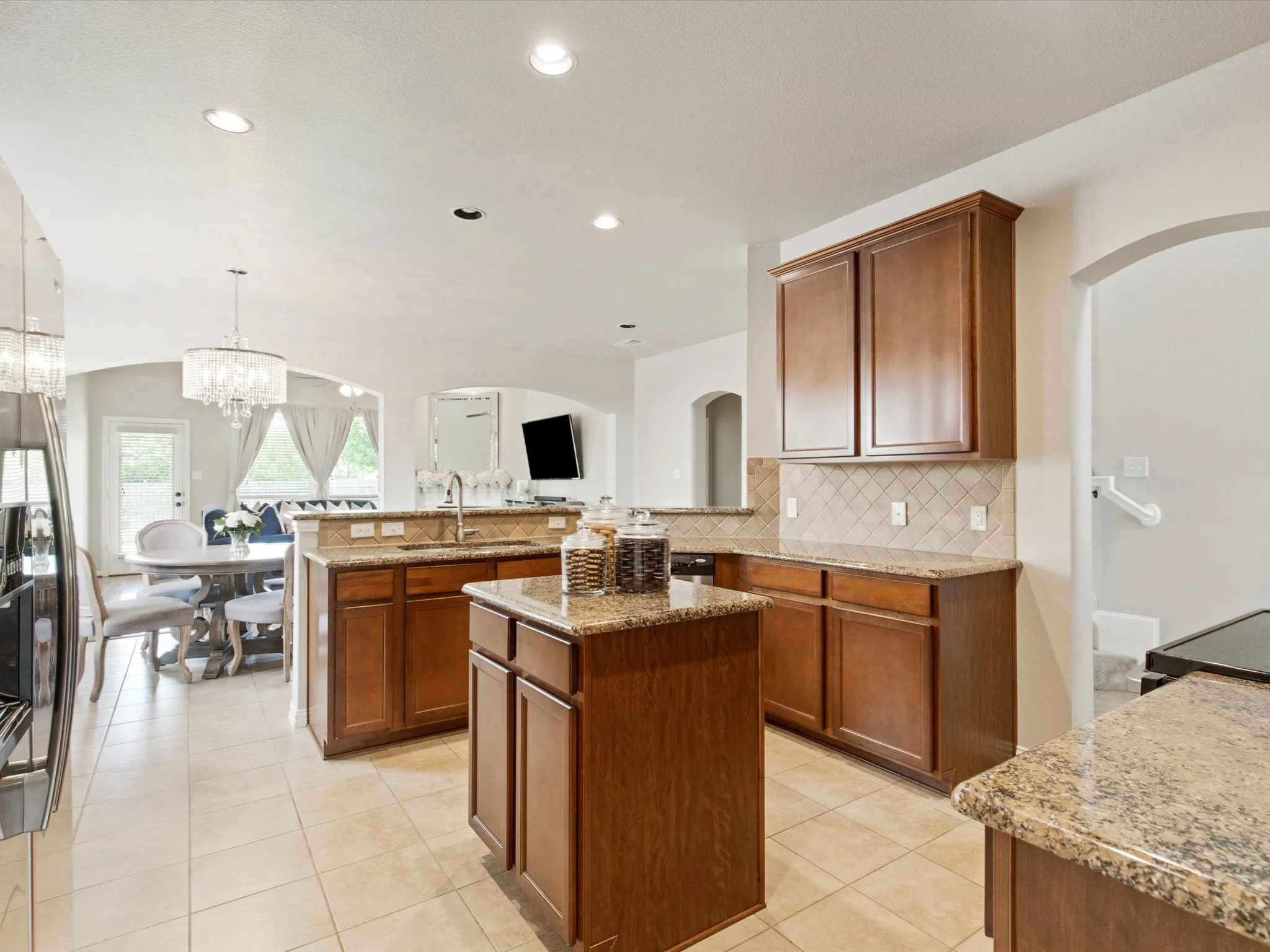 Single Family Residence For Sale in Tarrant County , 8720 Devonshire Drive, Fort Worth, Texas 76131, 3 Bedroom, 3 Bathroom, 2 Garage spaces, 2,547 Sqft, built in 2009, mls#21391579, Real Estate Agent in Fort Worth, Homes For Sale in Tarrant county, Homes For Sale in Fort Worth, Realtor in Fort Worth Texas, Real Estate Brokerage Independent Realty Texas, Luminita Cordes Realtor