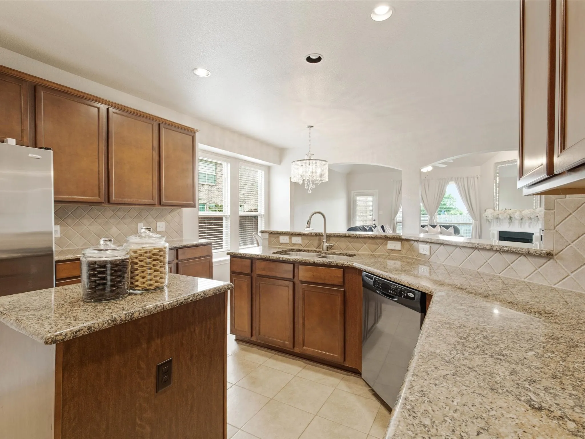 Single Family Residence For Sale in Tarrant County , 8720 Devonshire Drive, Fort Worth, Texas 76131, 3 Bedroom, 3 Bathroom, 2 Garage spaces, 2,547 Sqft, built in 2009, mls#21391579, Real Estate Agent in Fort Worth, Homes For Sale in Tarrant county, Homes For Sale in Fort Worth, Realtor in Fort Worth Texas, Real Estate Brokerage Independent Realty Texas, Luminita Cordes Realtor